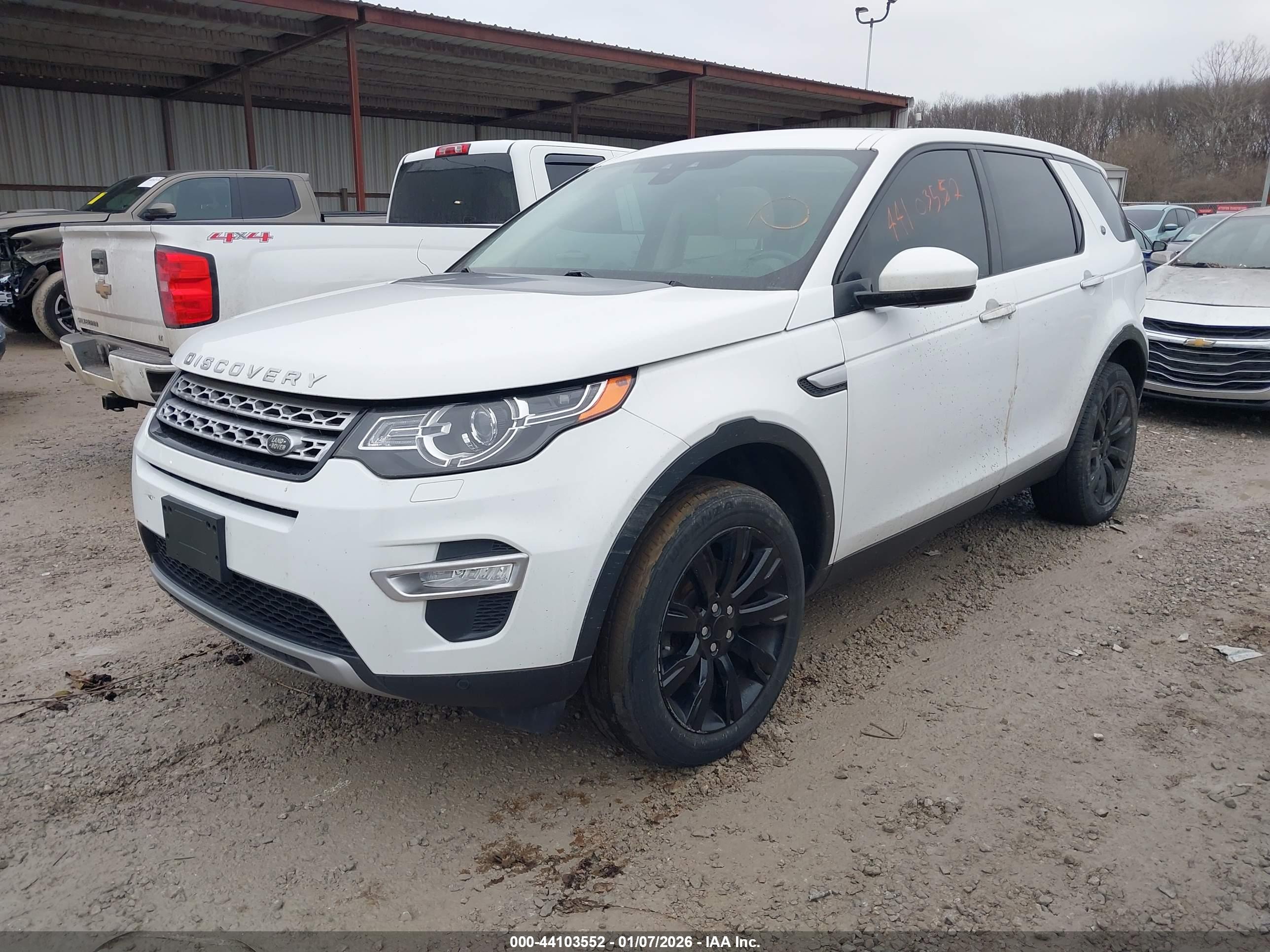 LAND ROVER image 2