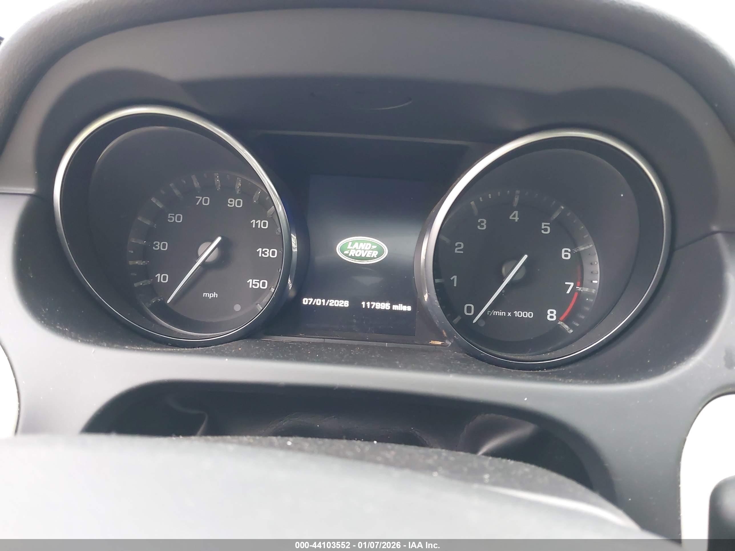 LAND ROVER image 7