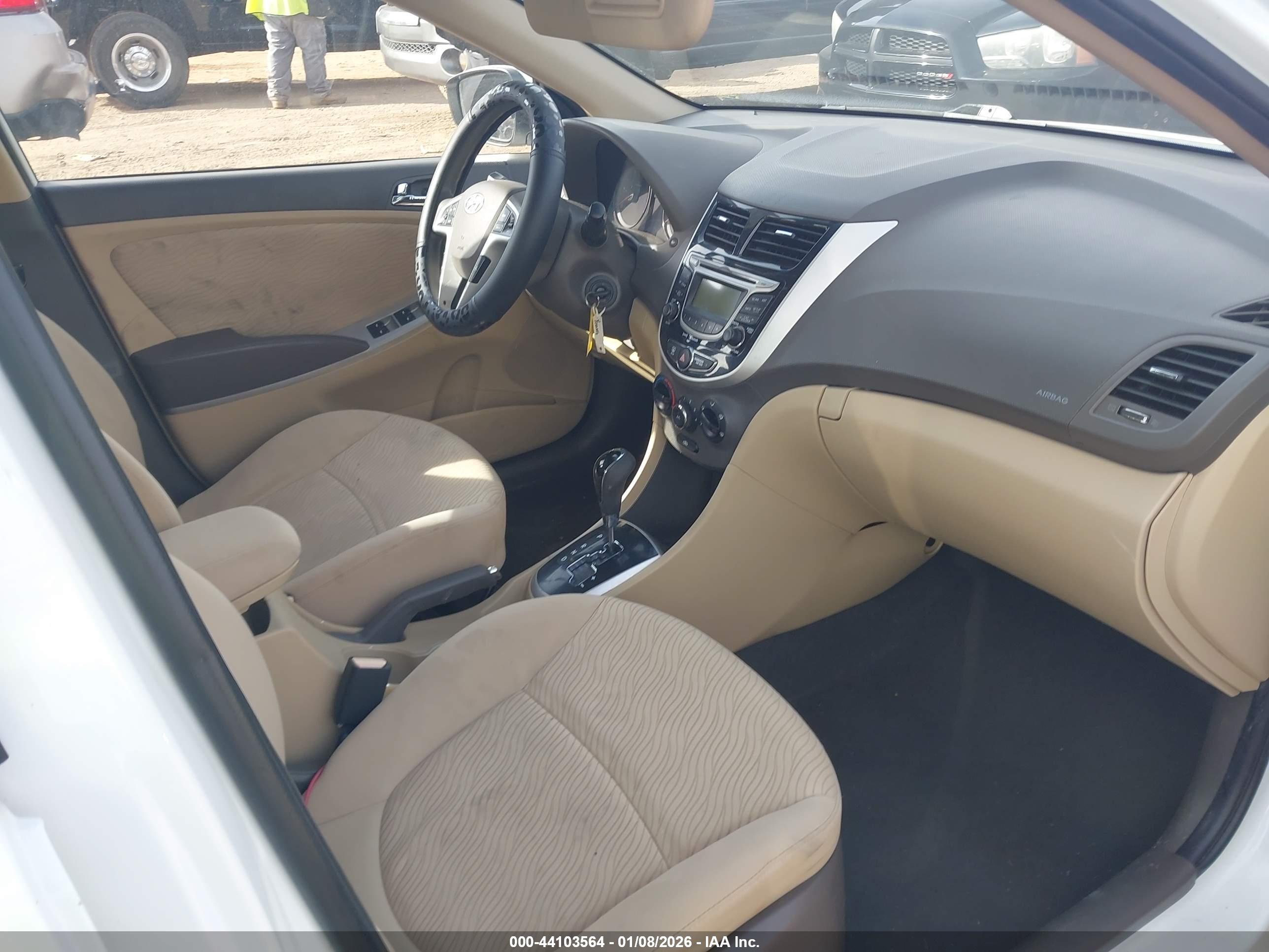 HYUNDAI ACCENT image 5