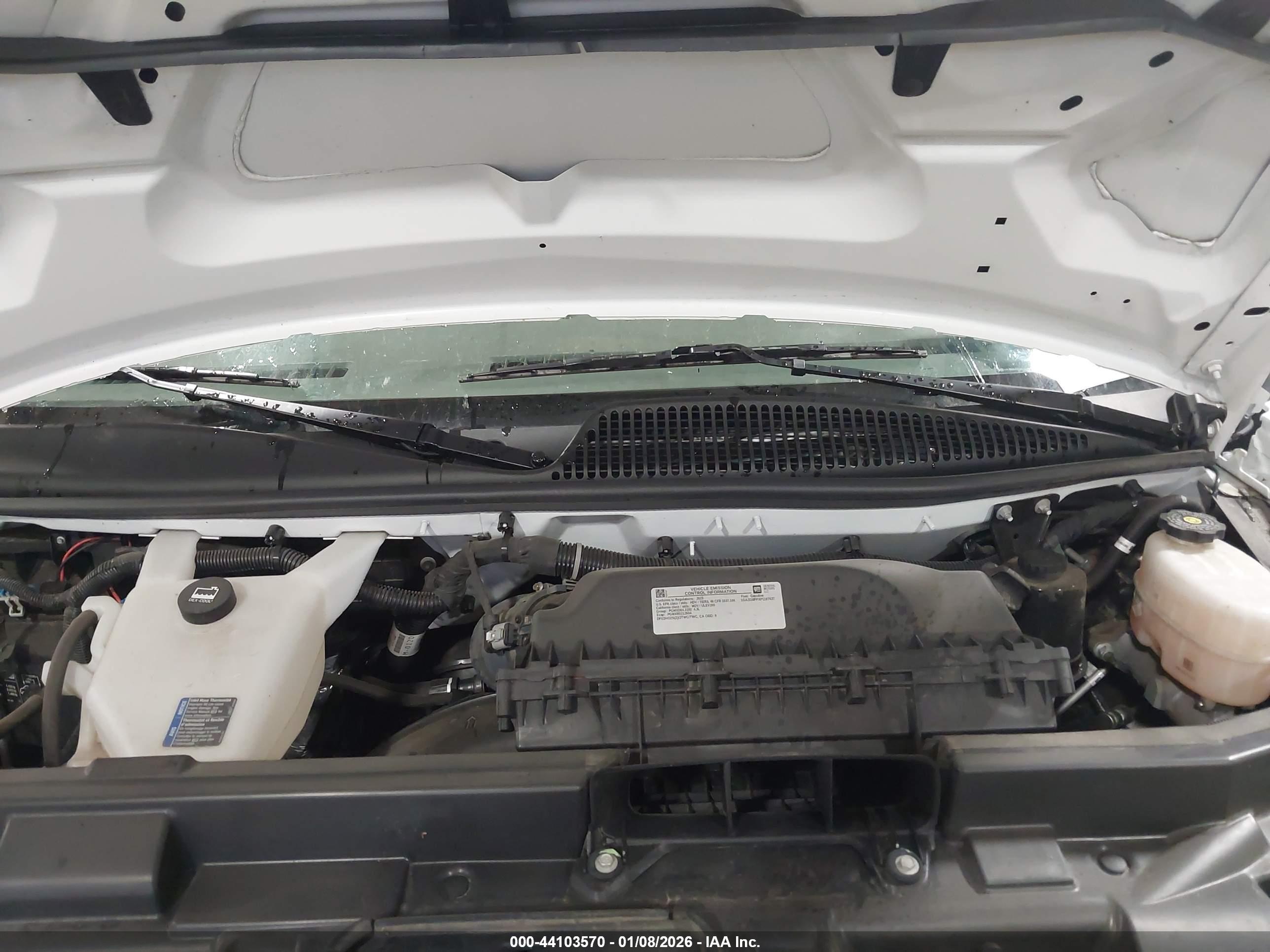 CHEVROLET EXPRESS image 10