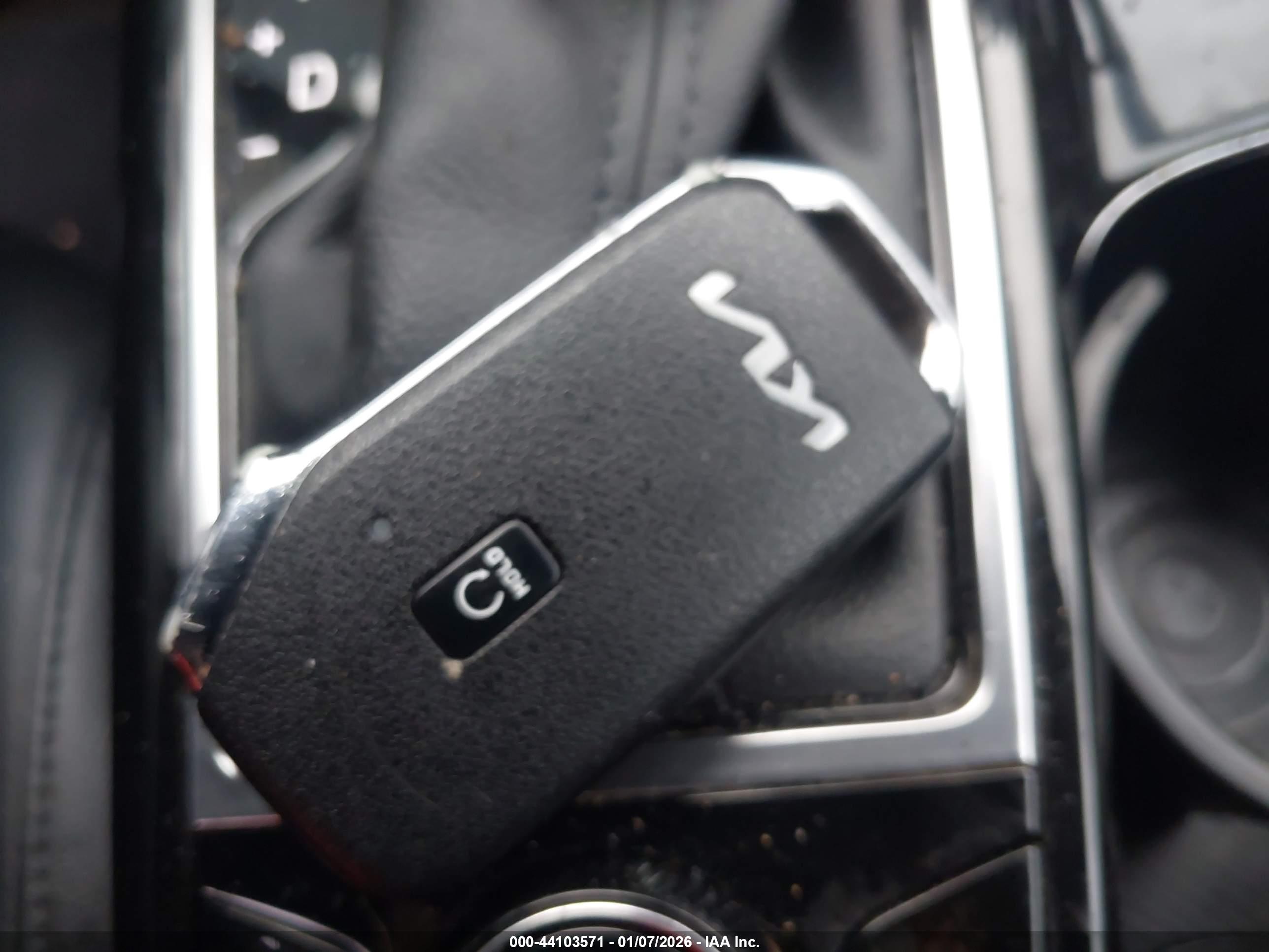 KIA SPORTAGE image 11