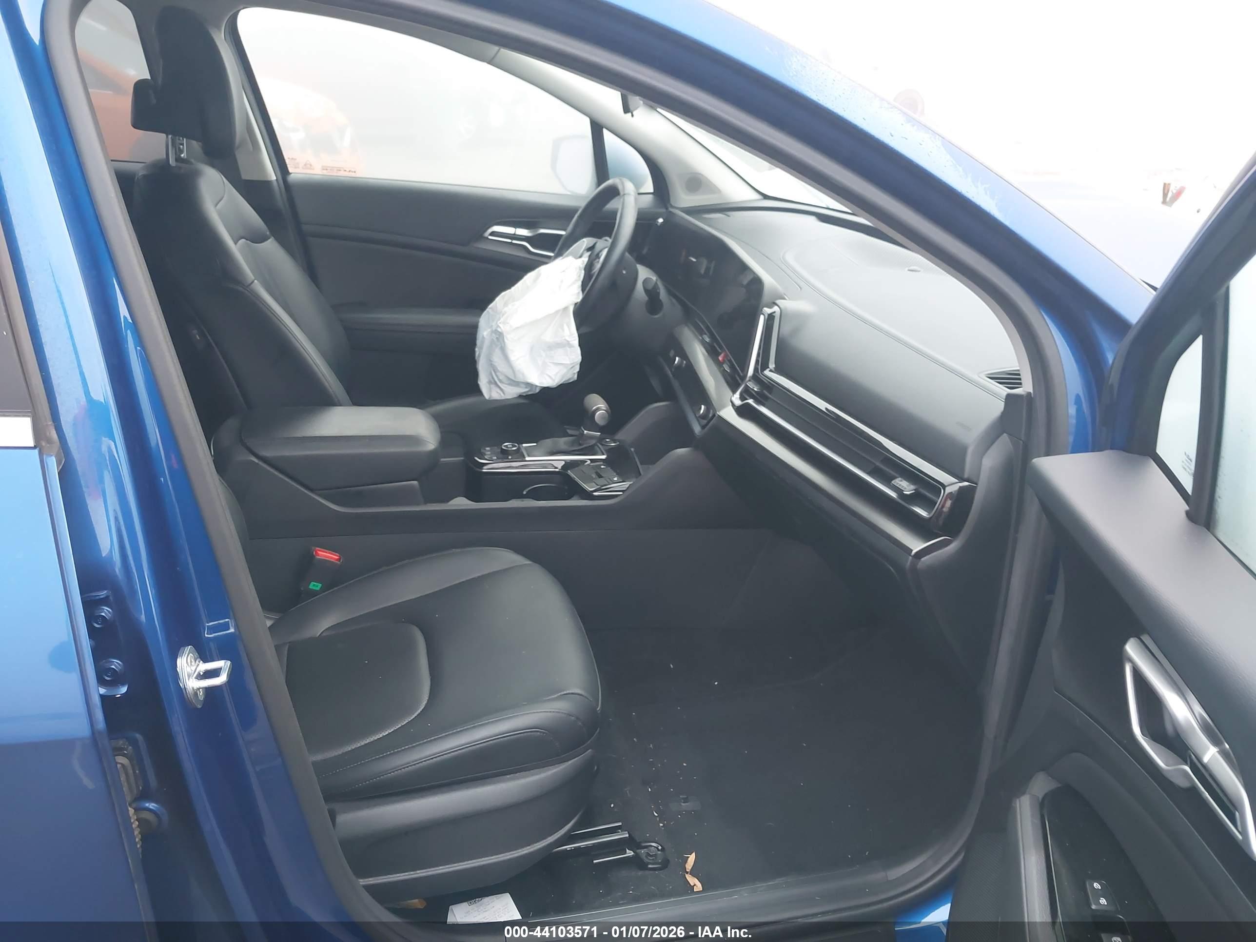 KIA SPORTAGE image 5