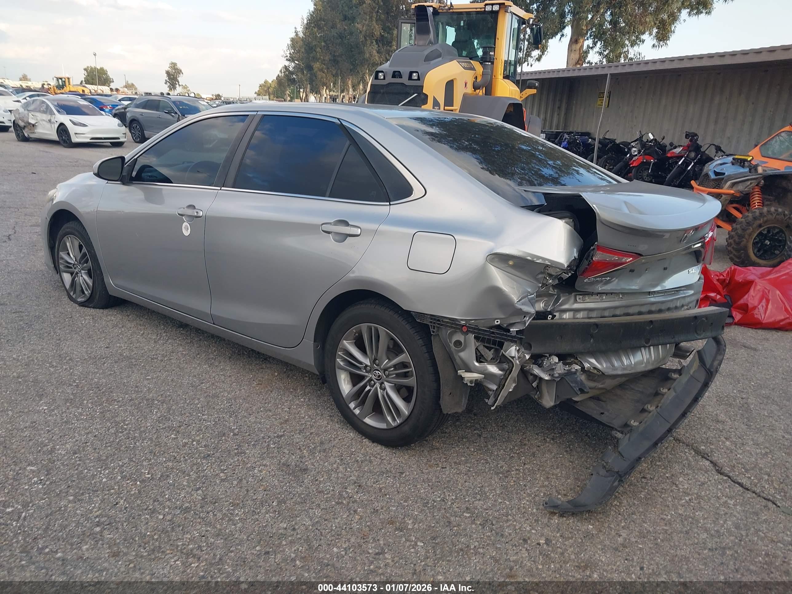 TOYOTA CAMRY image 3