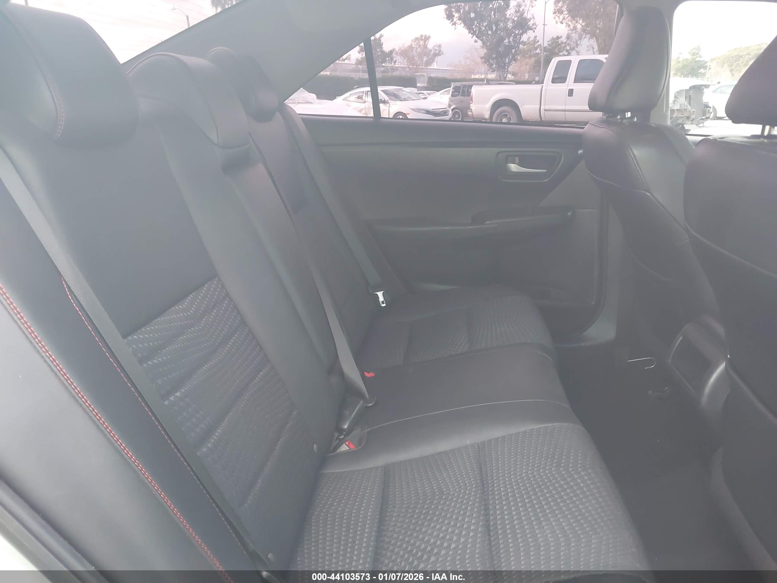 TOYOTA CAMRY image 8