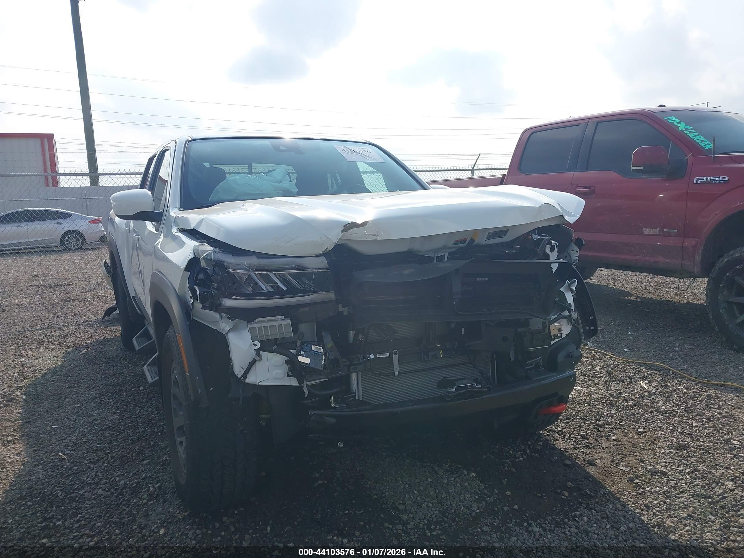 NISSAN FRONTIER image 6