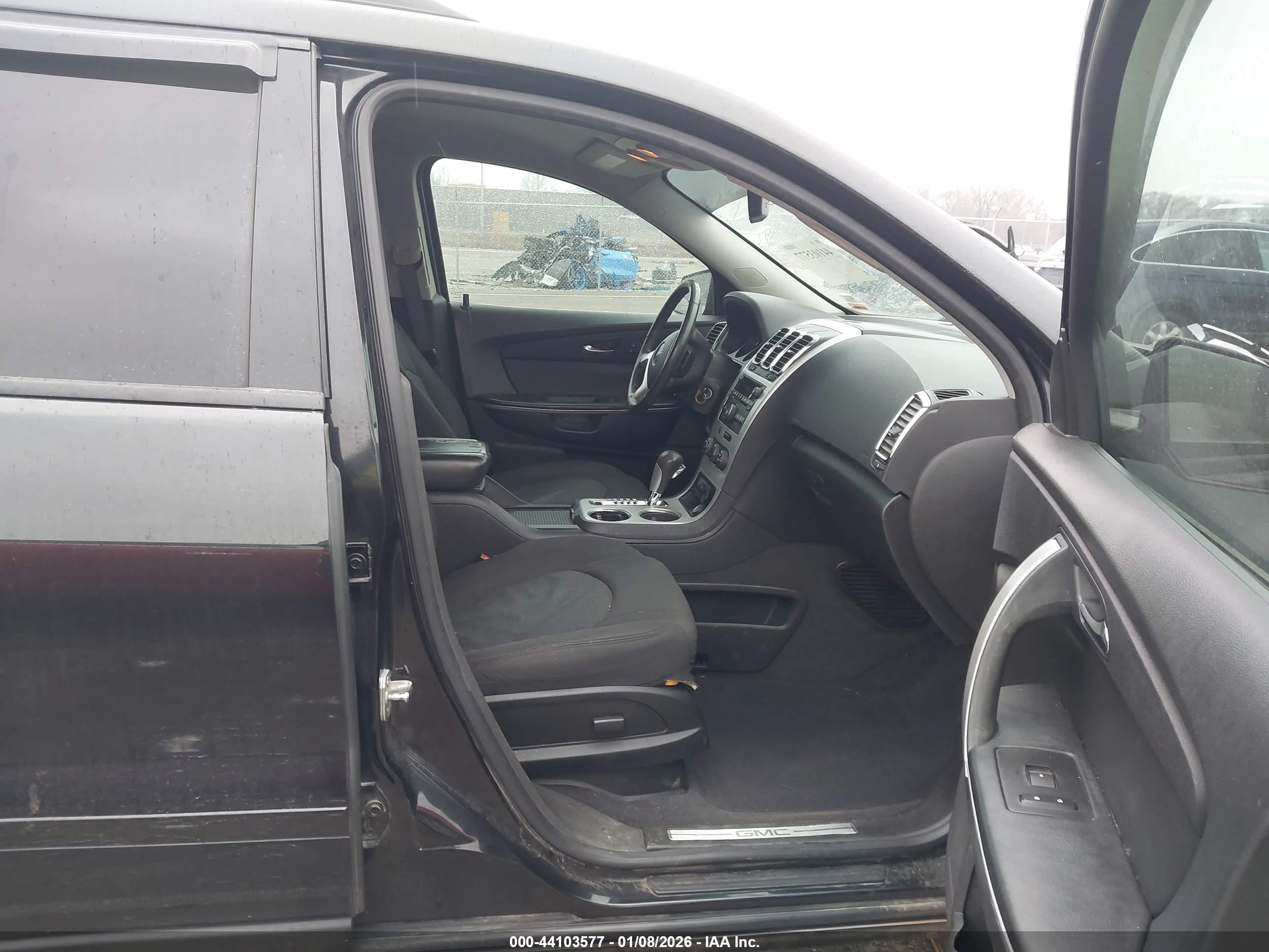 GMC ACADIA image 5