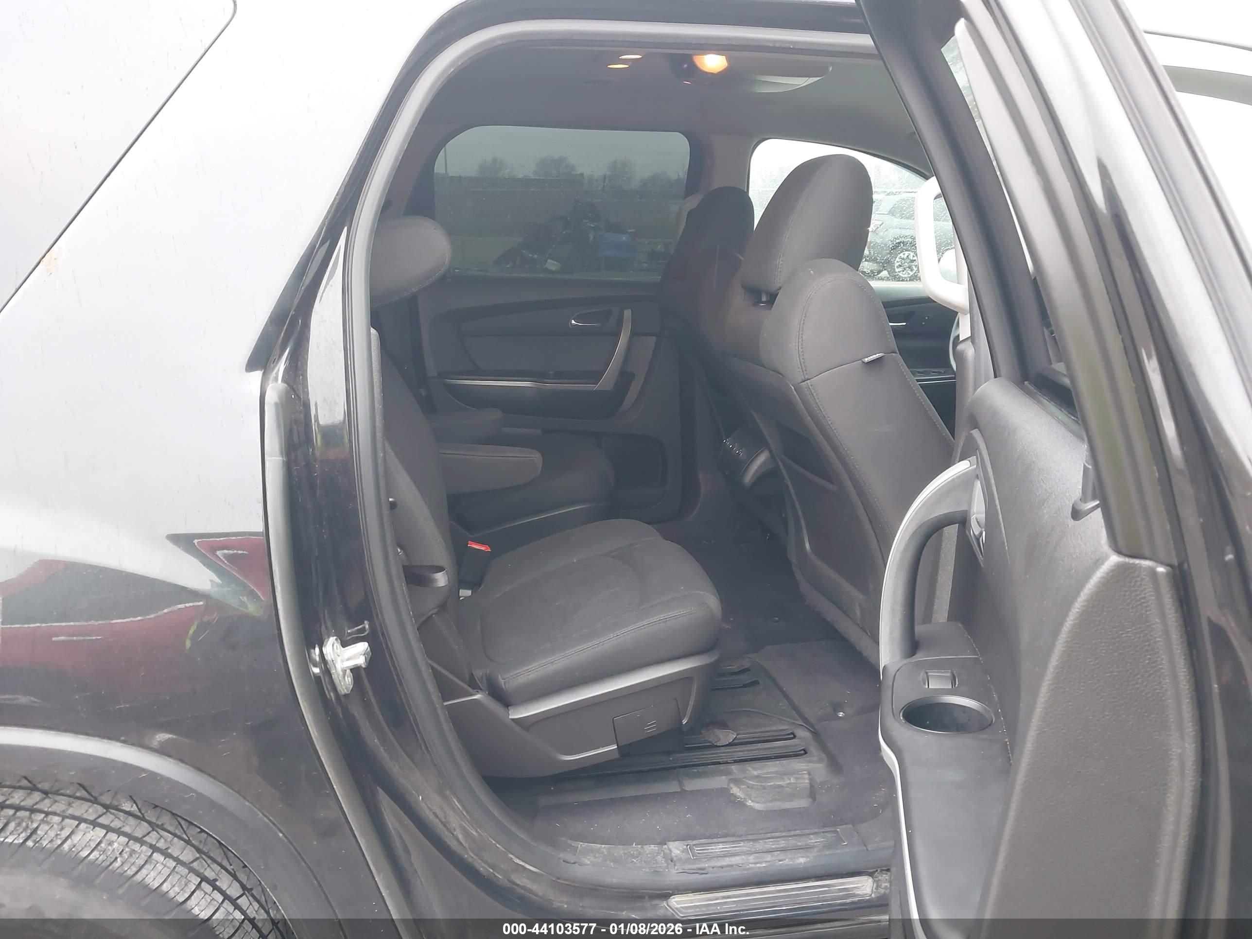 GMC ACADIA image 8