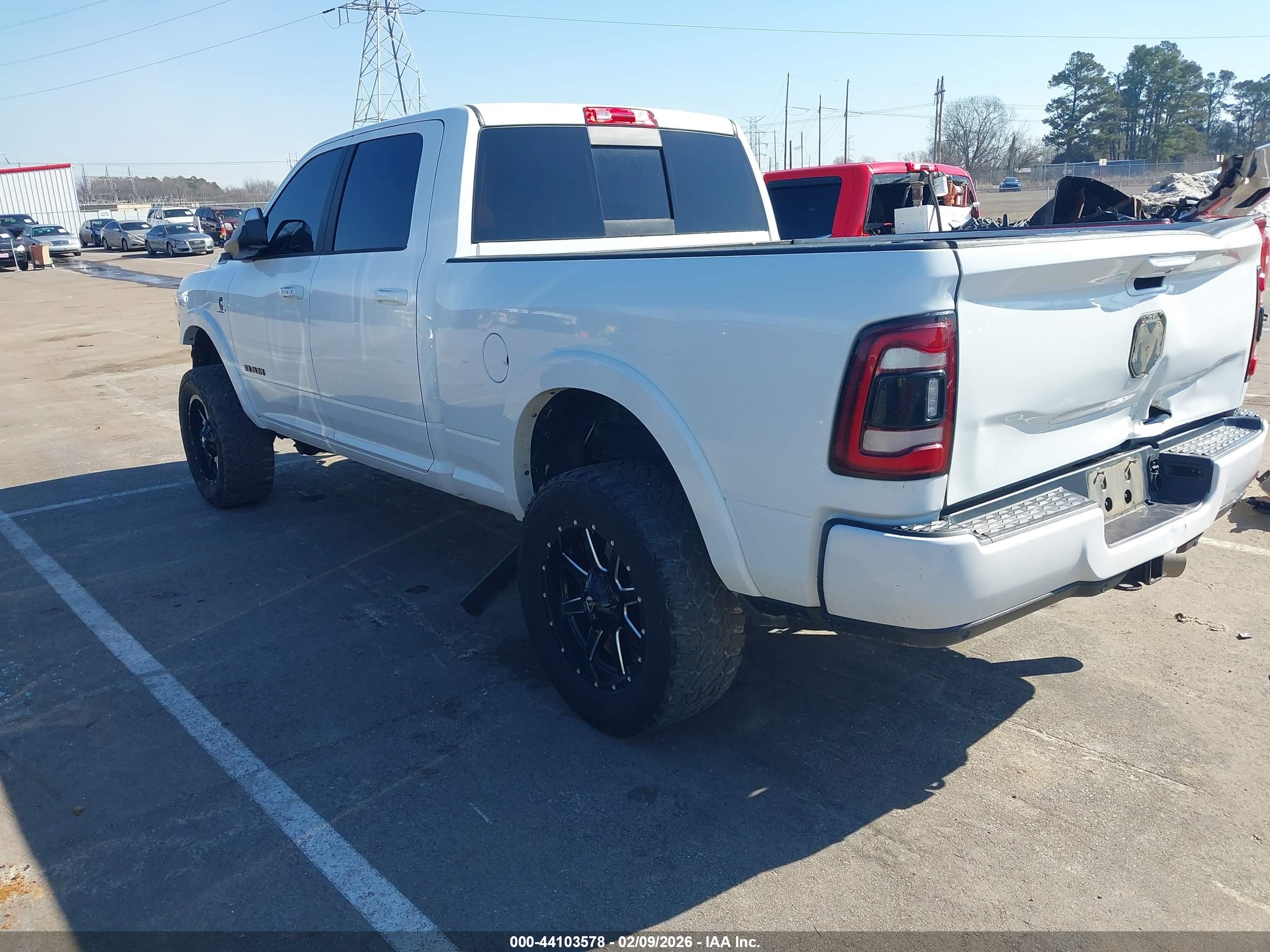 RAM 2500 image 3