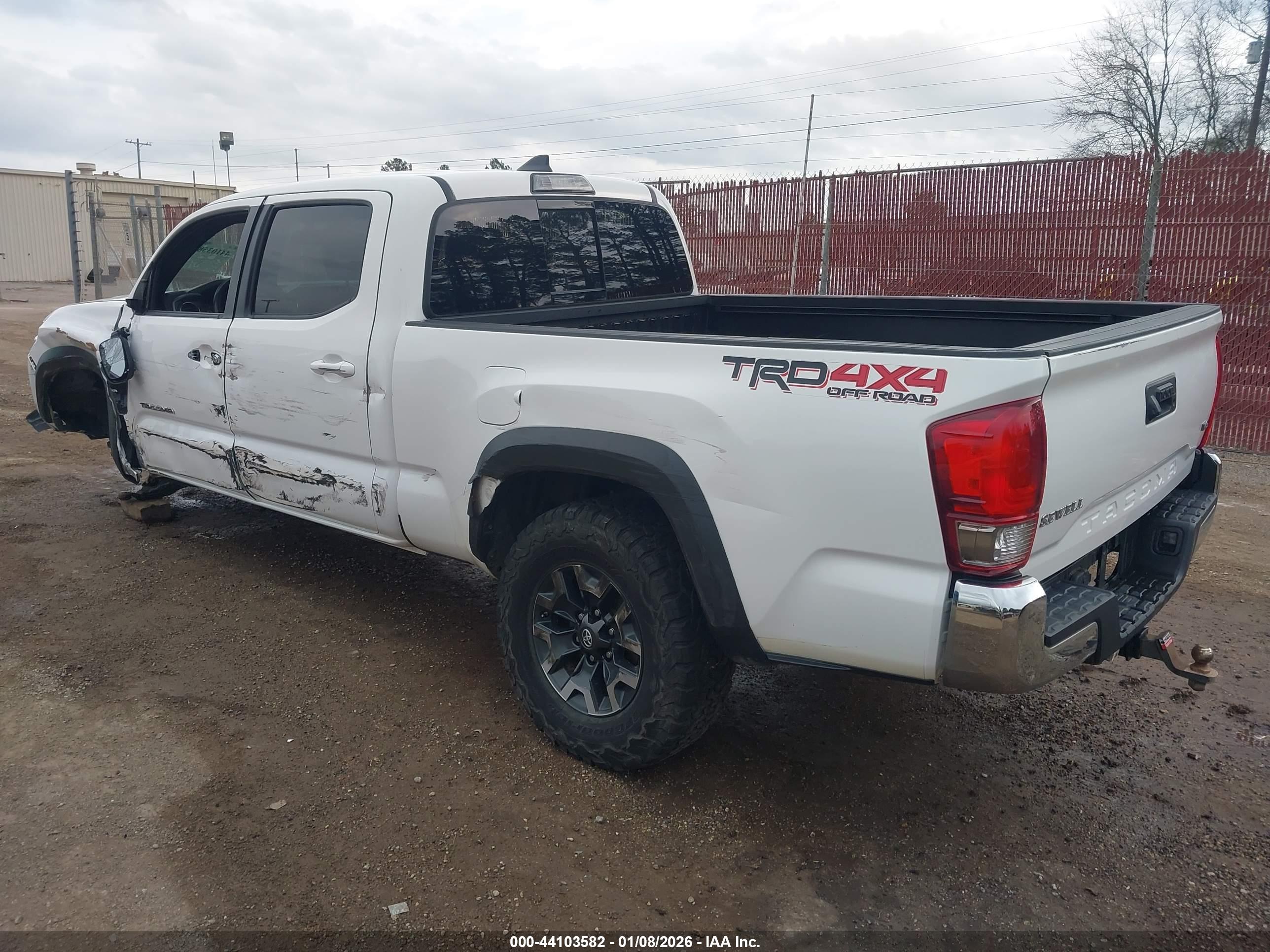 TOYOTA TACOMA image 3