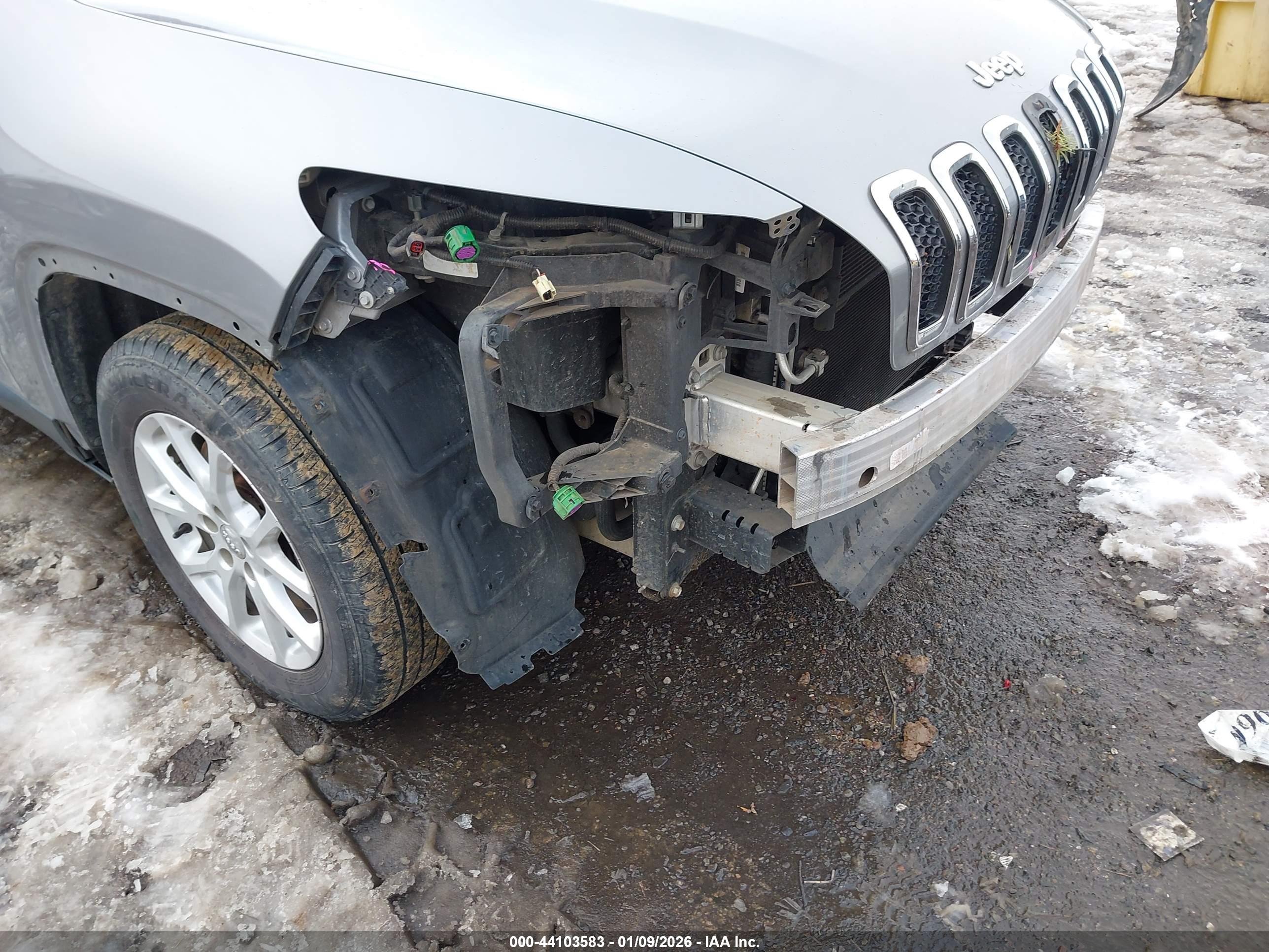 JEEP CHEROKEE image 6