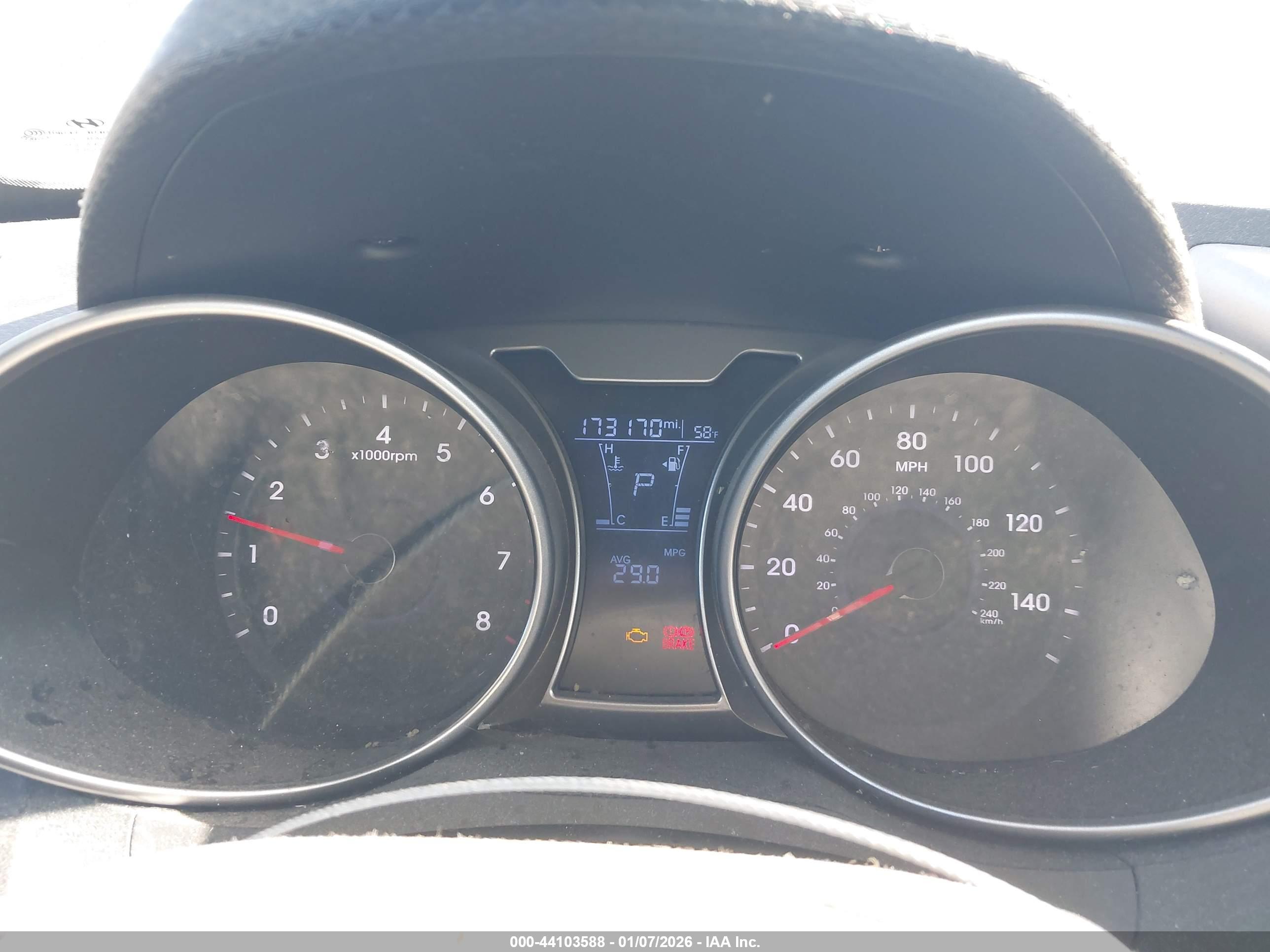 HYUNDAI VELOSTER image 7