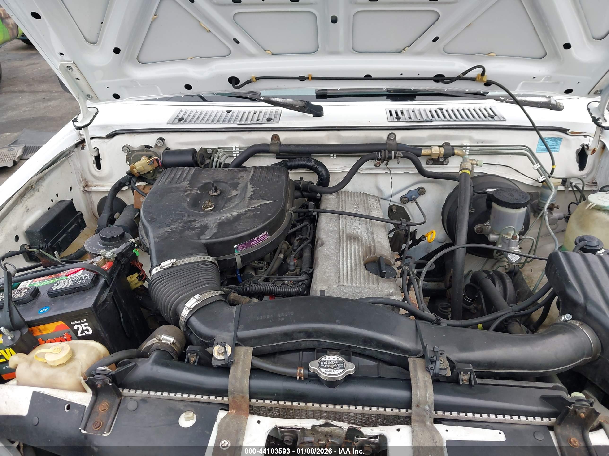 NISSAN TRUCK image 10