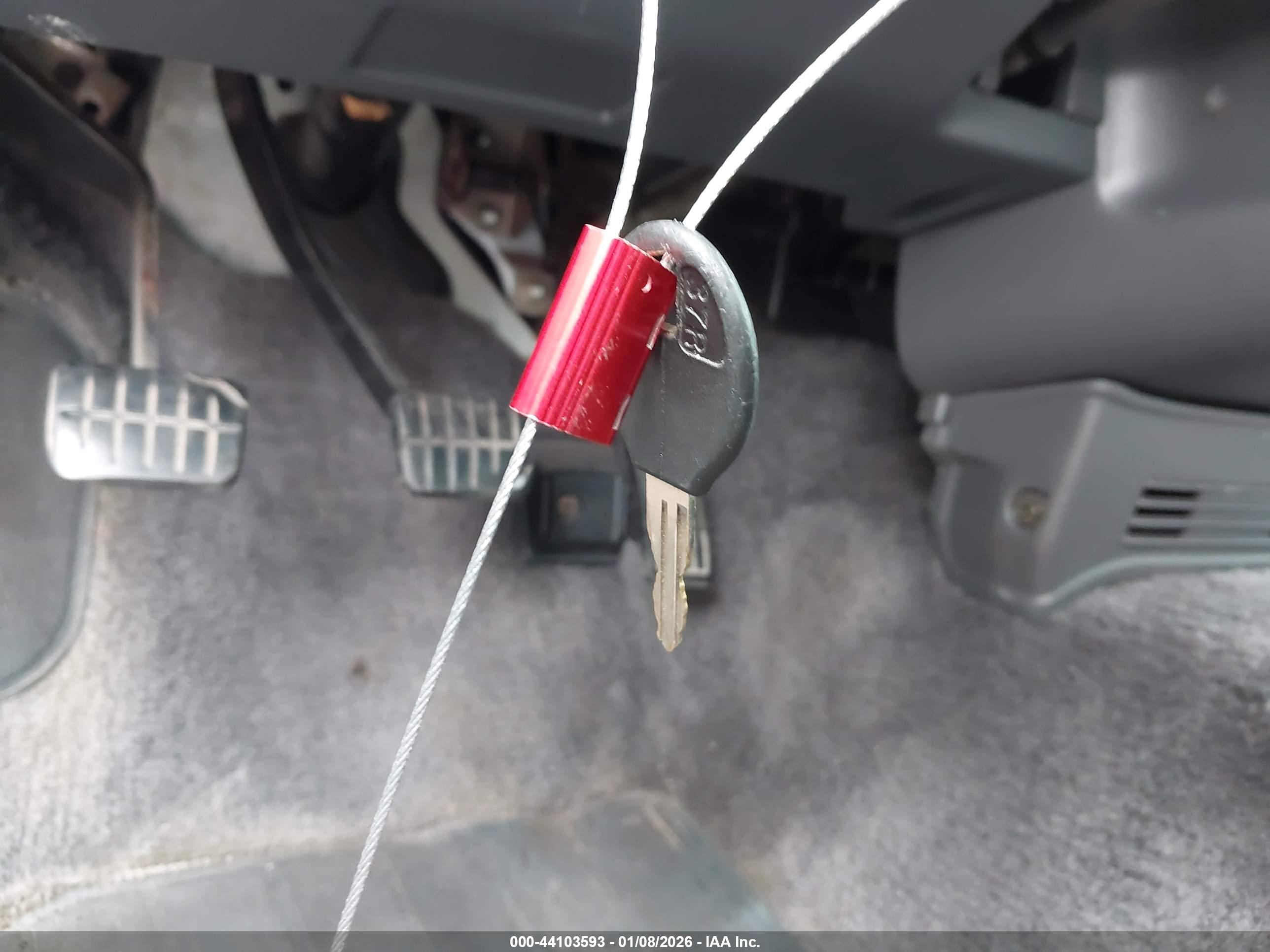 NISSAN TRUCK image 11