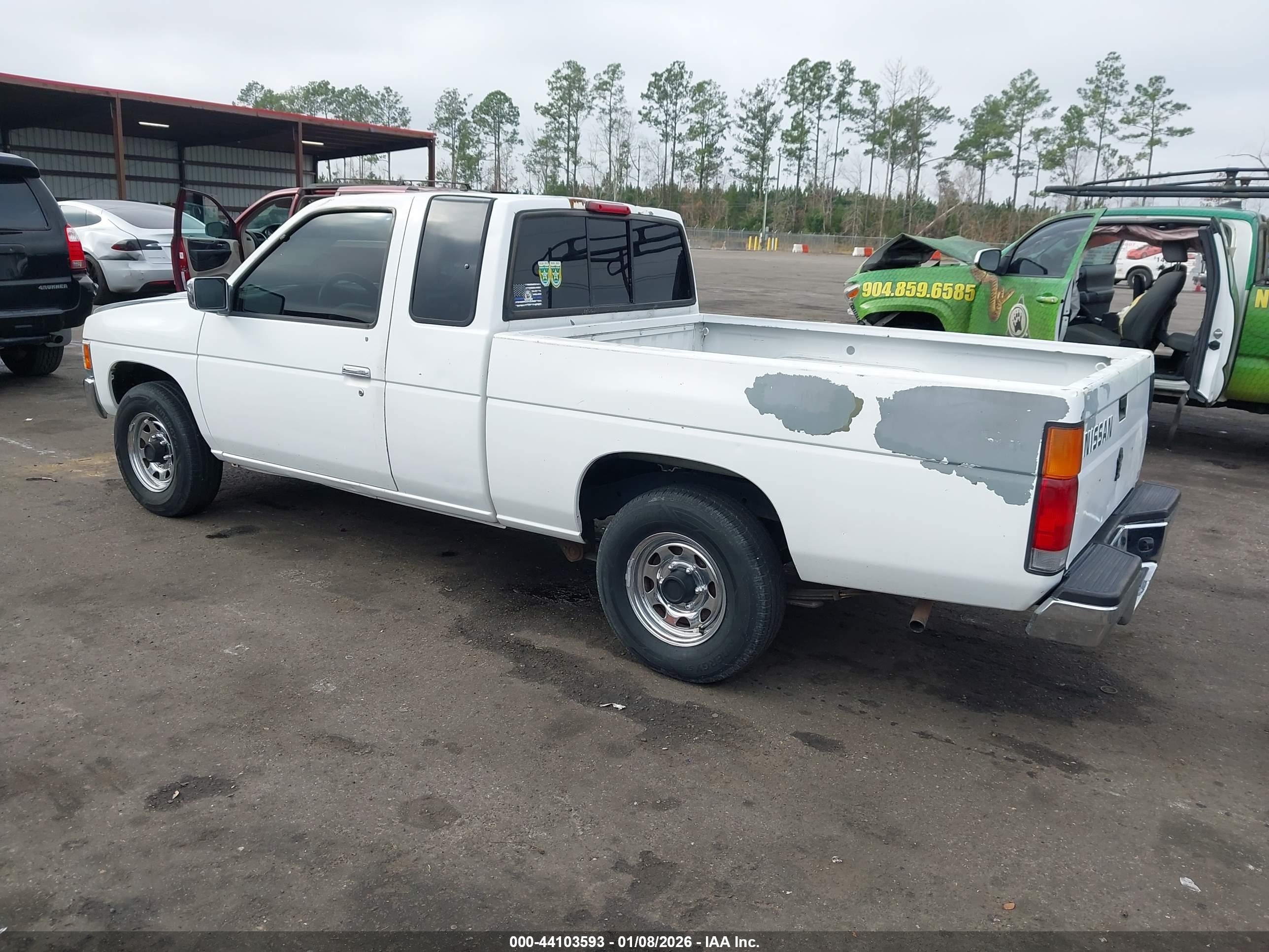 NISSAN TRUCK image 3