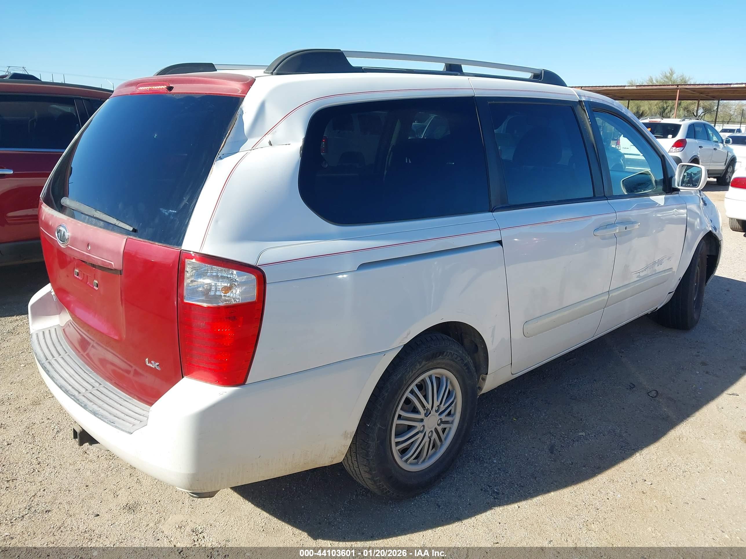 KIA SEDONA image 4