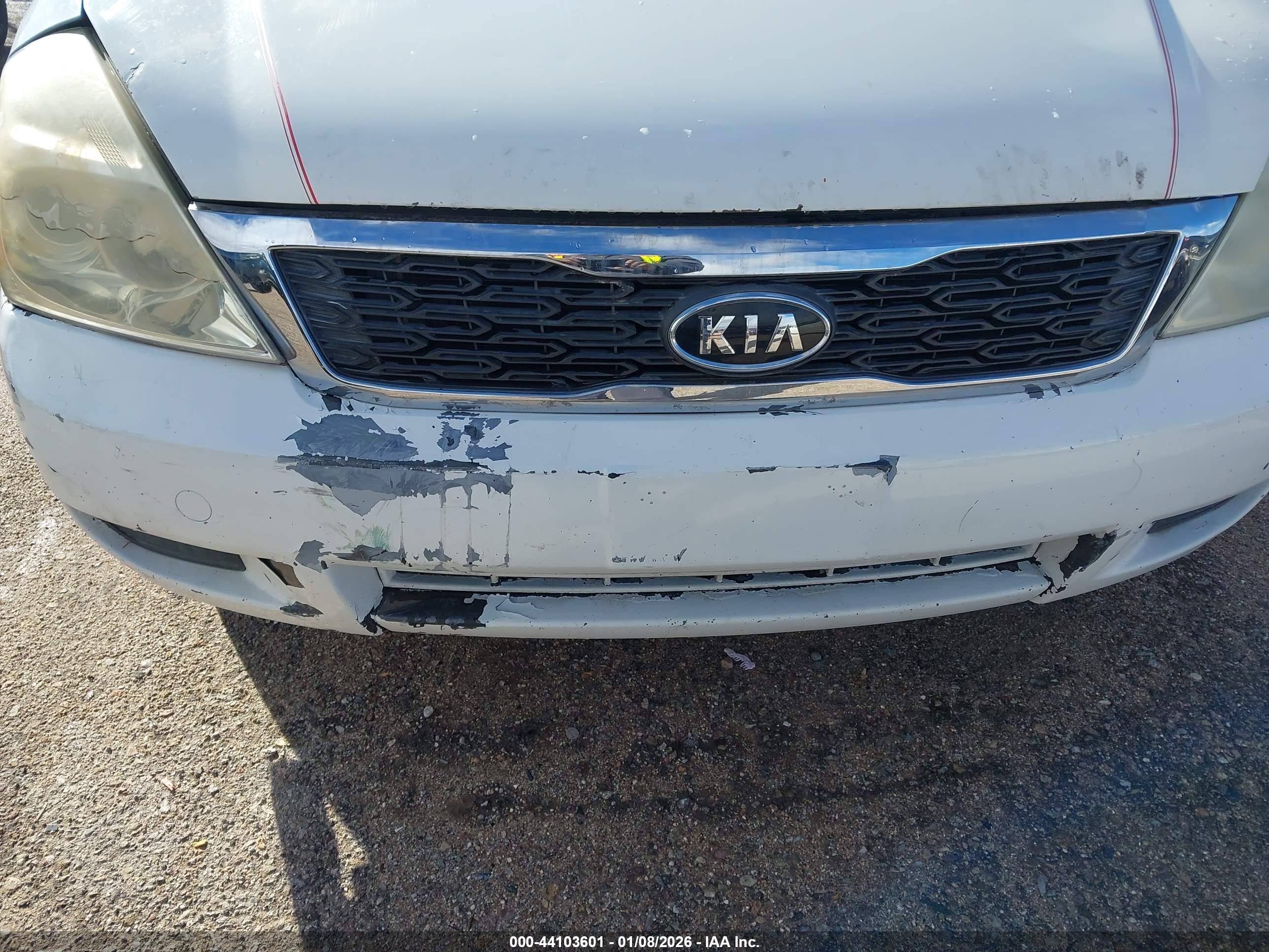 KIA SEDONA image 6