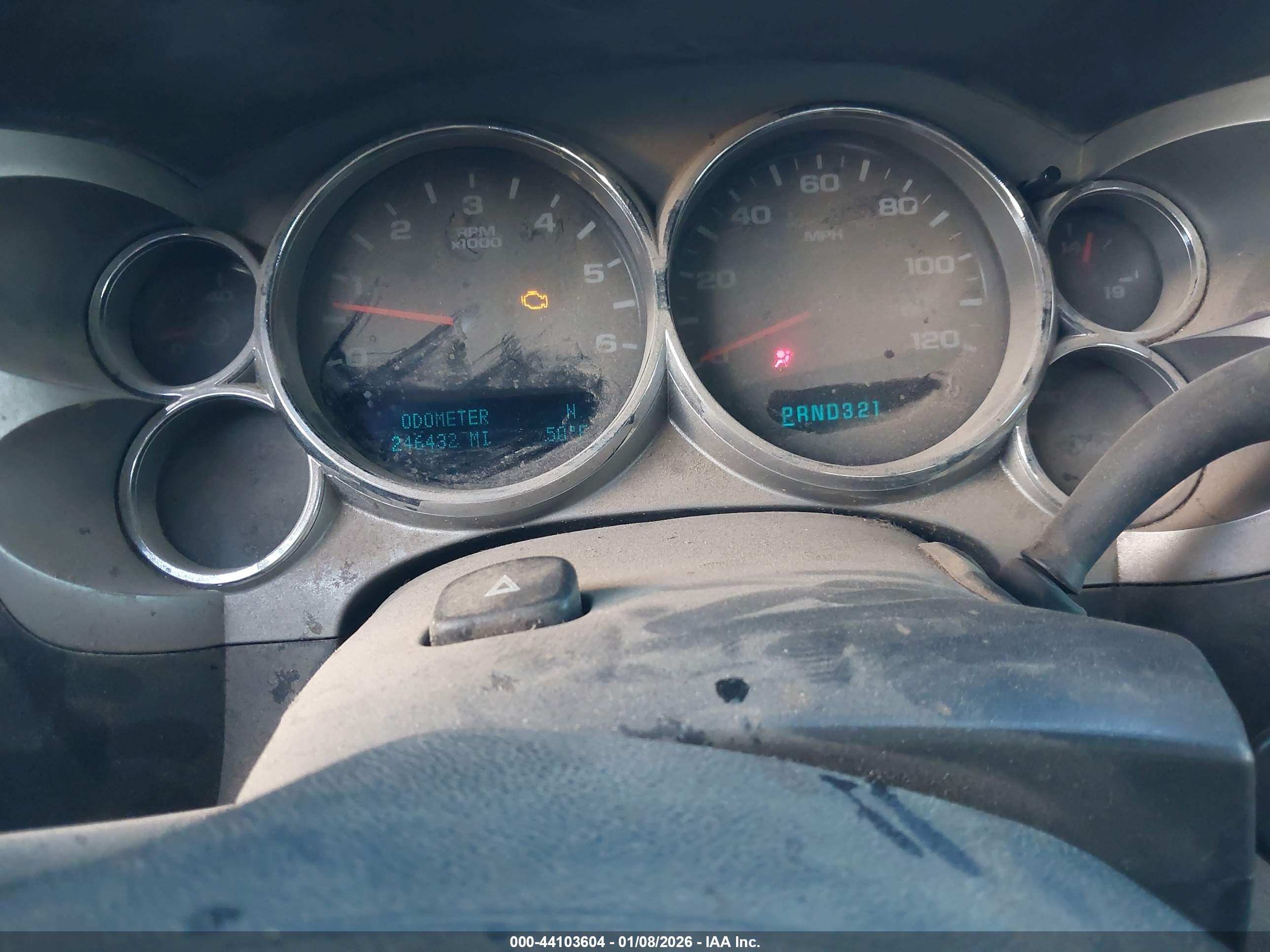 CHEVROLET SILVERADO image 7