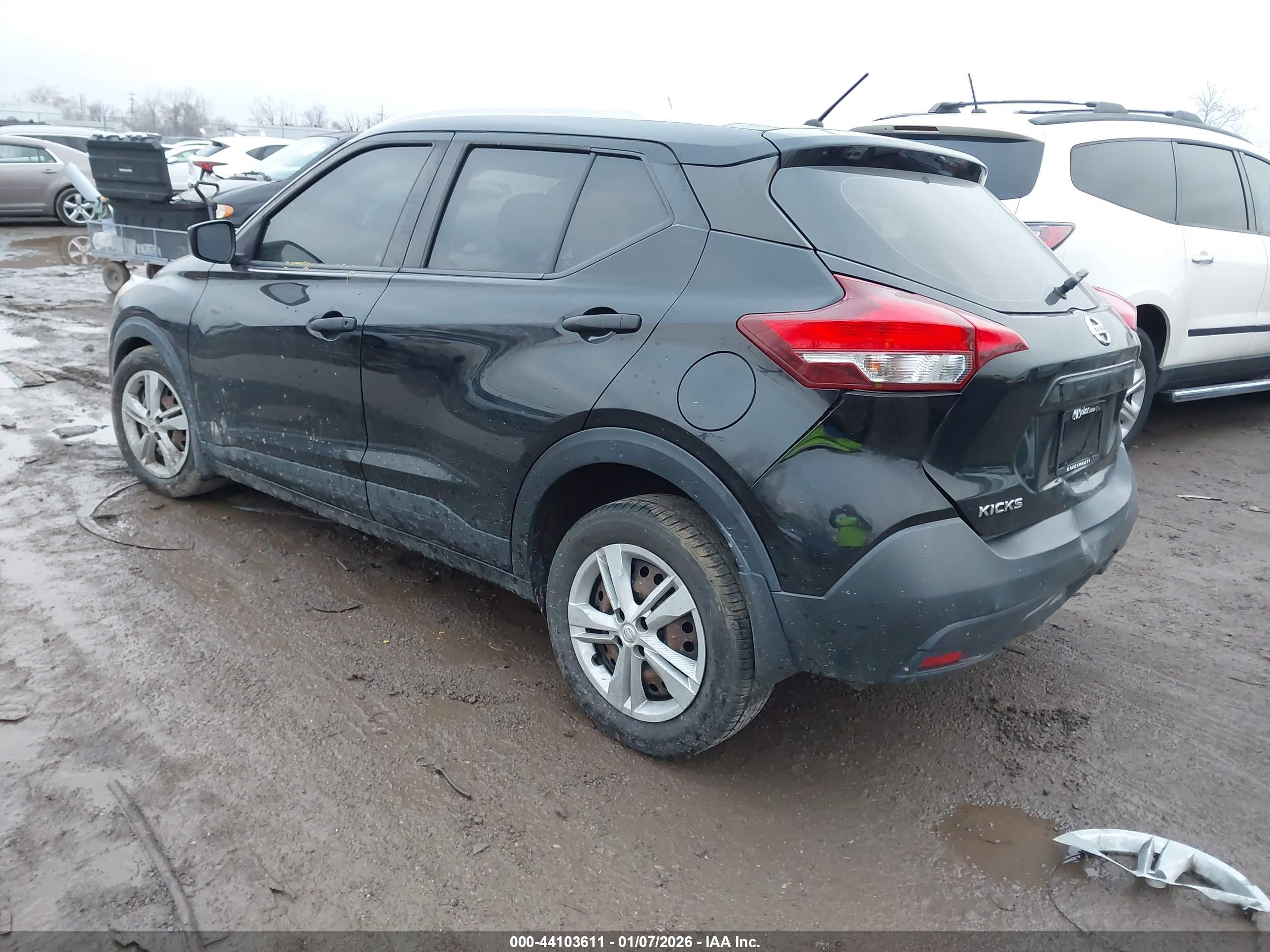 NISSAN KICKS image 3