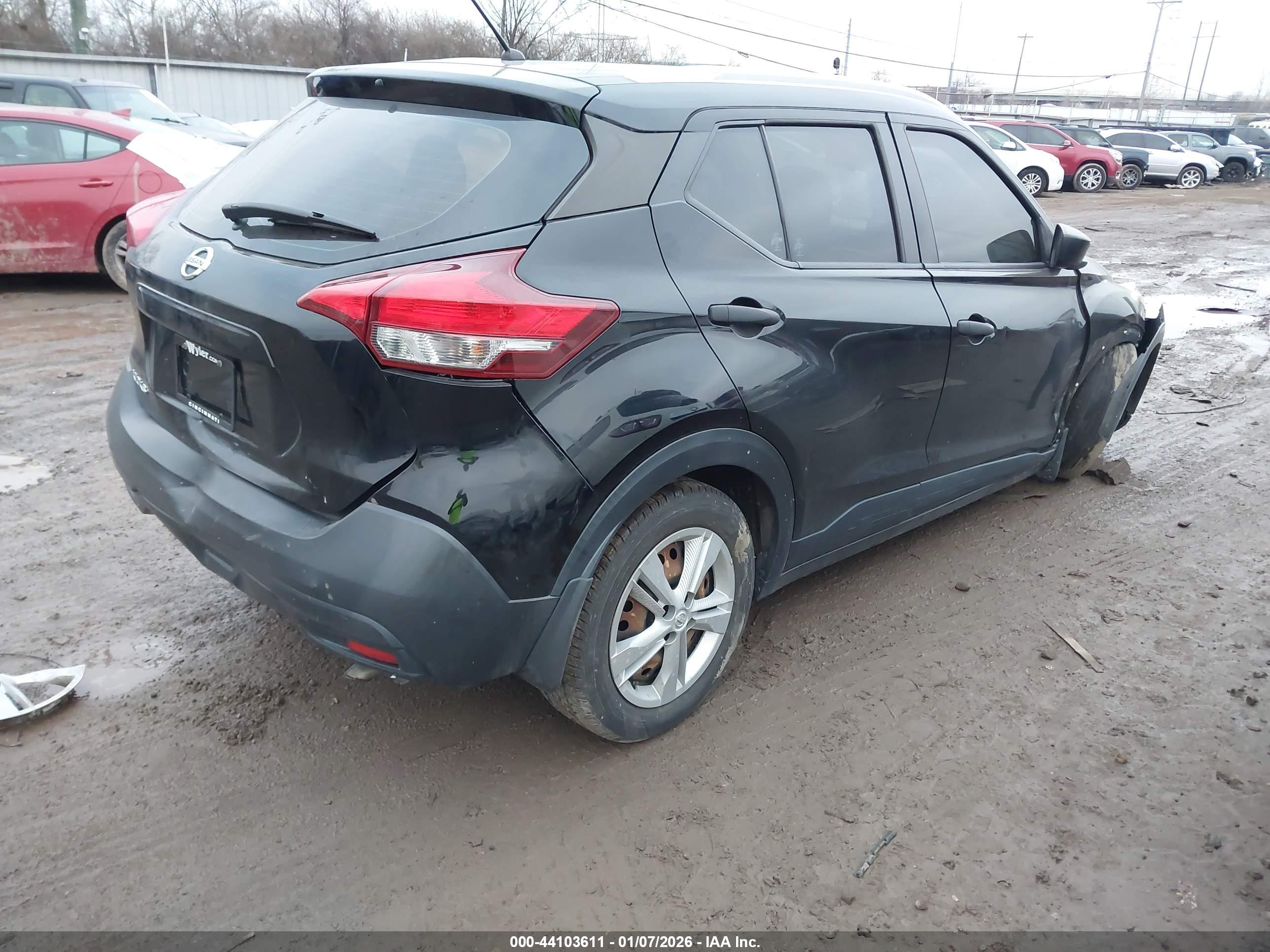 NISSAN KICKS image 4