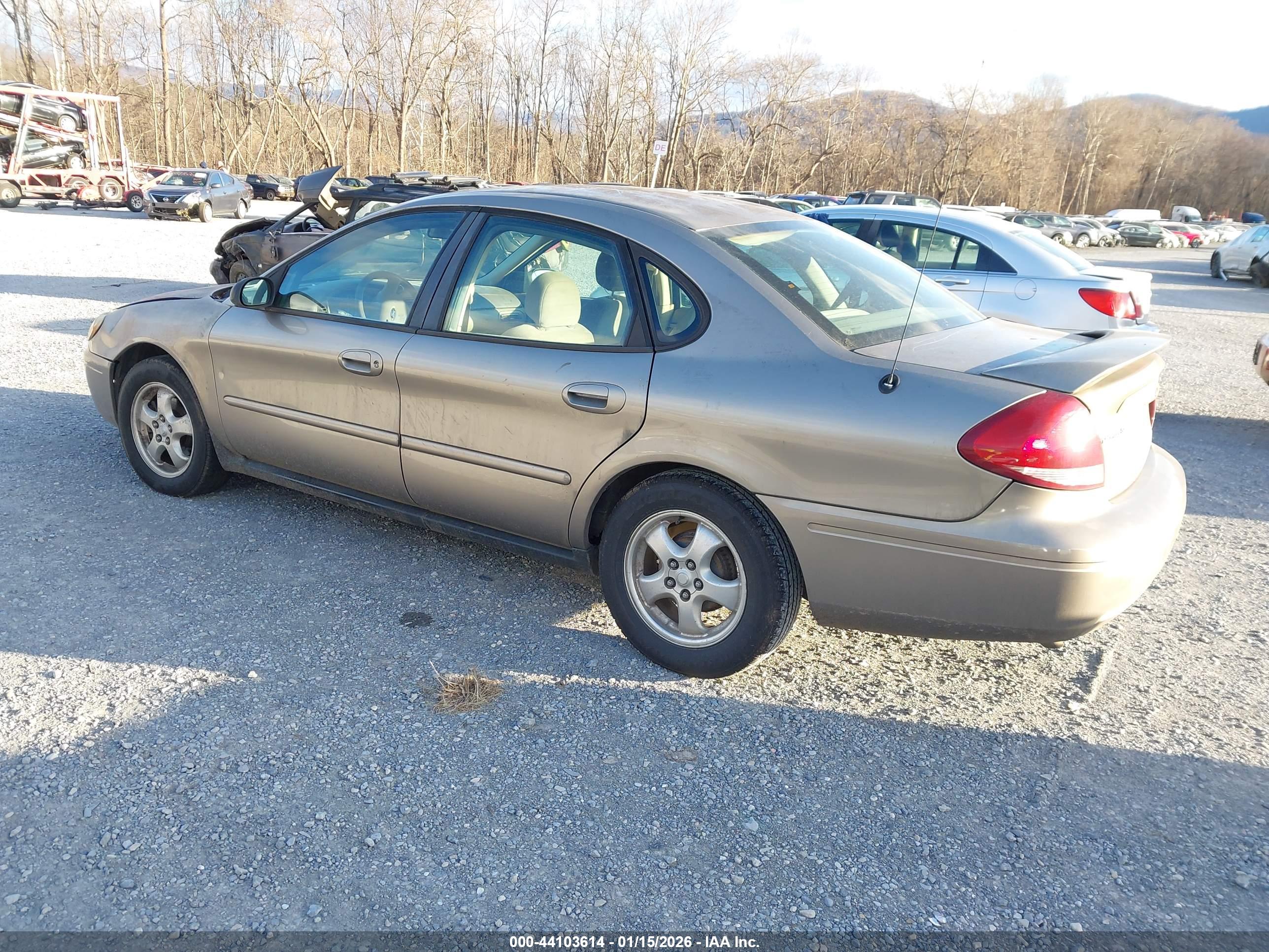 FORD TAURUS image 3