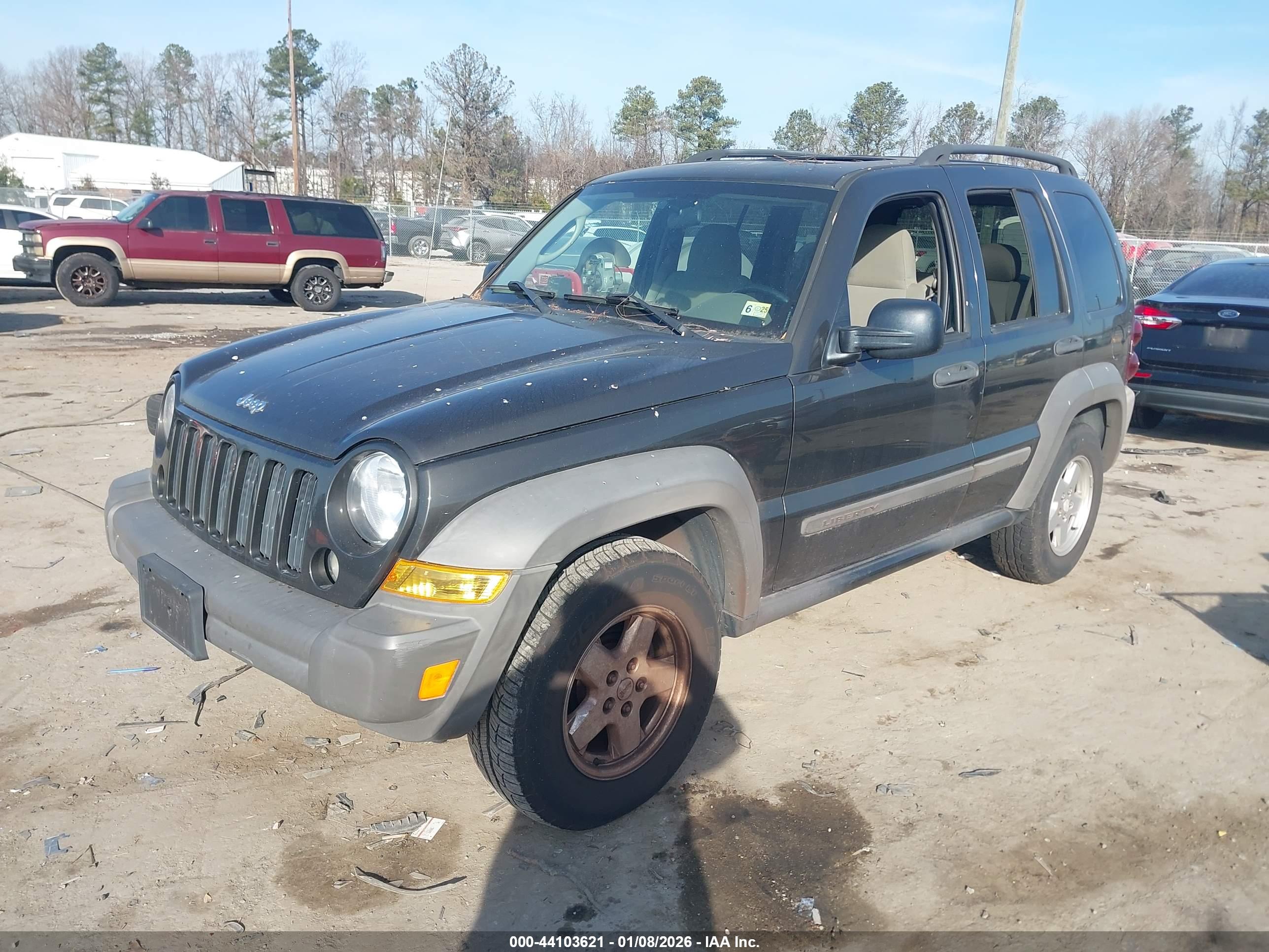 JEEP LIBERTY image 2