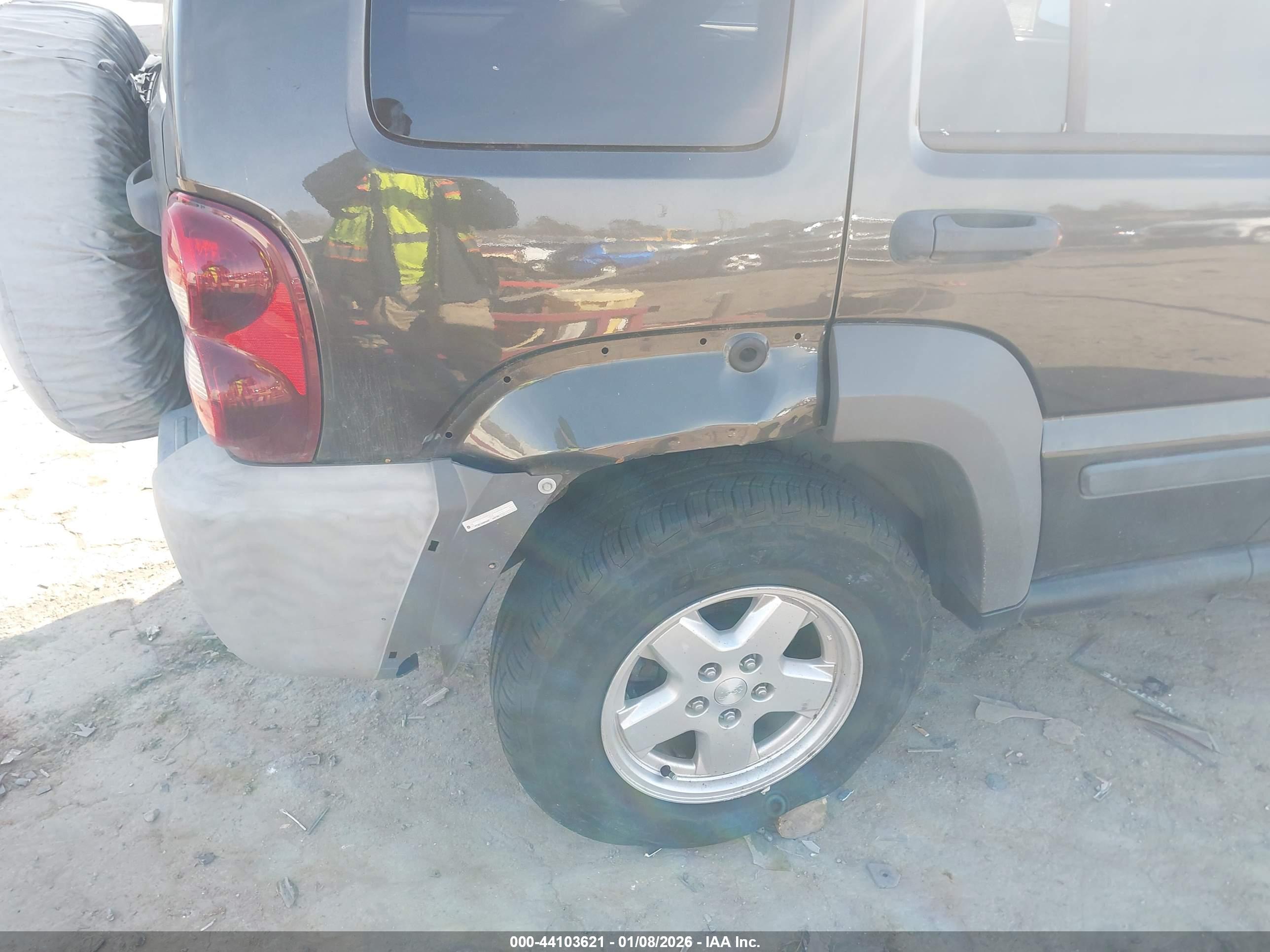 JEEP LIBERTY image 6