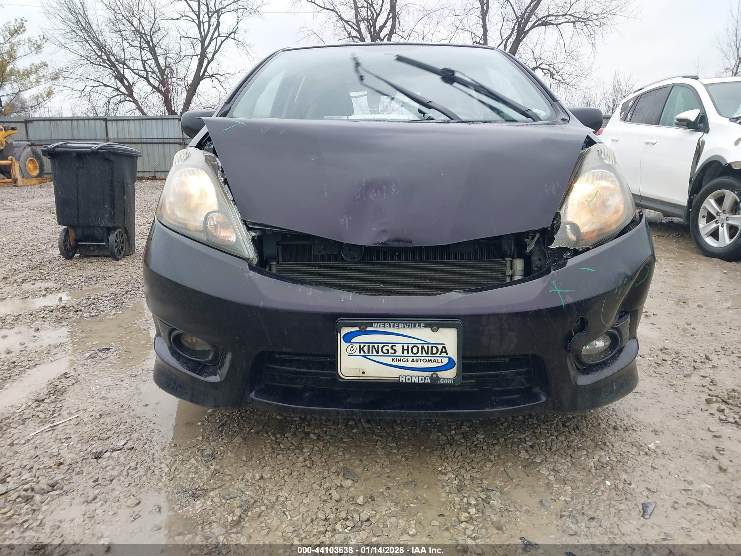 HONDA FIT image 6