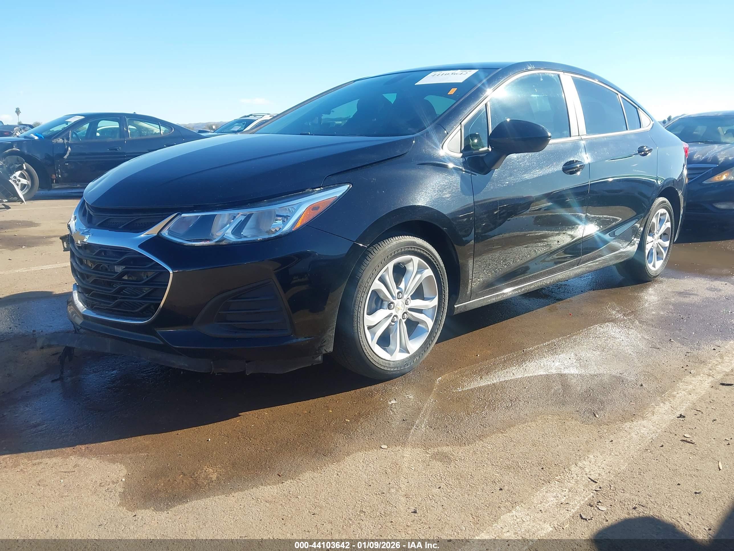 CHEVROLET CRUZE image 2