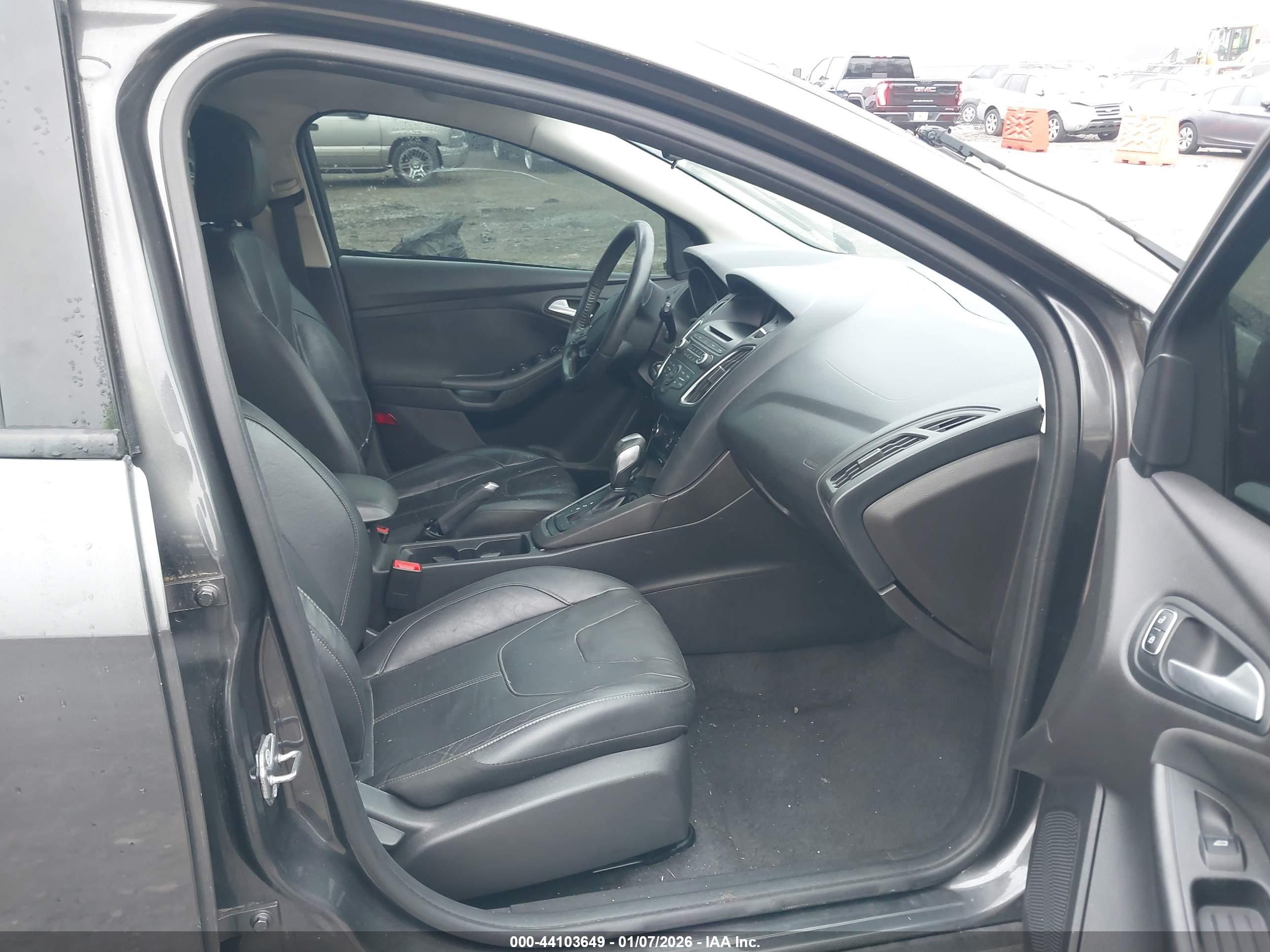 FORD FOCUS image 5
