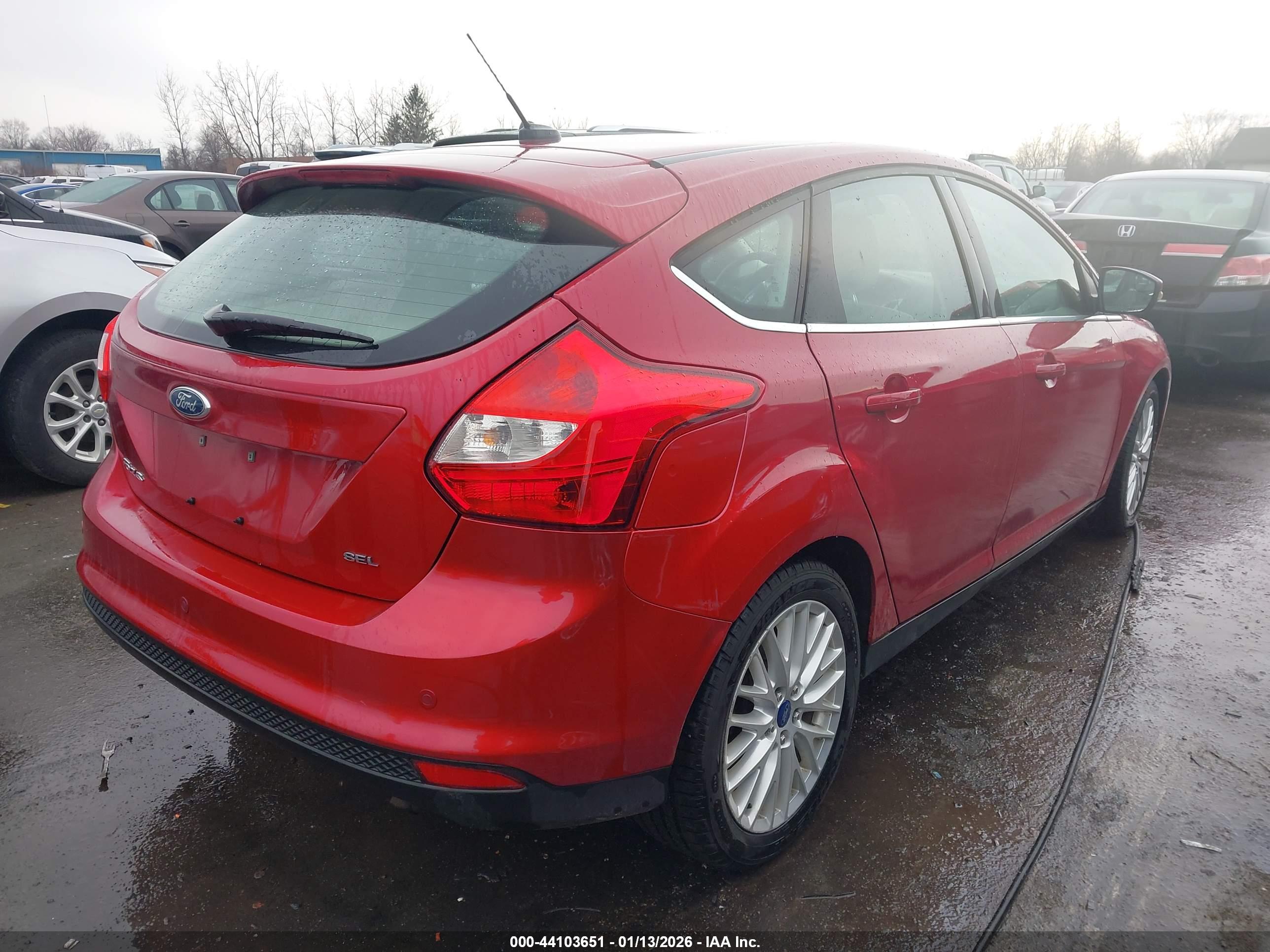 FORD FOCUS image 4