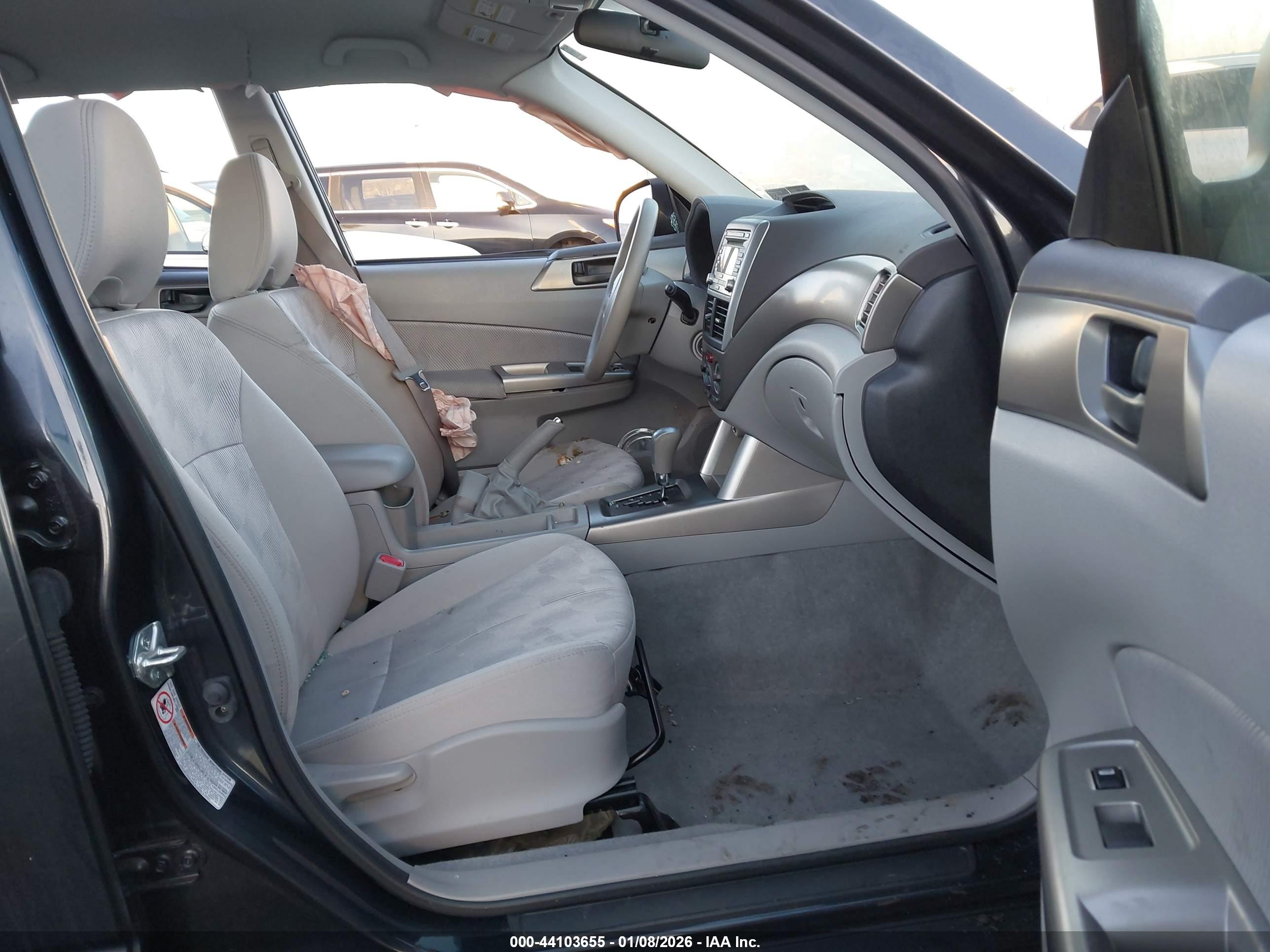 SUBARU FORESTER image 5