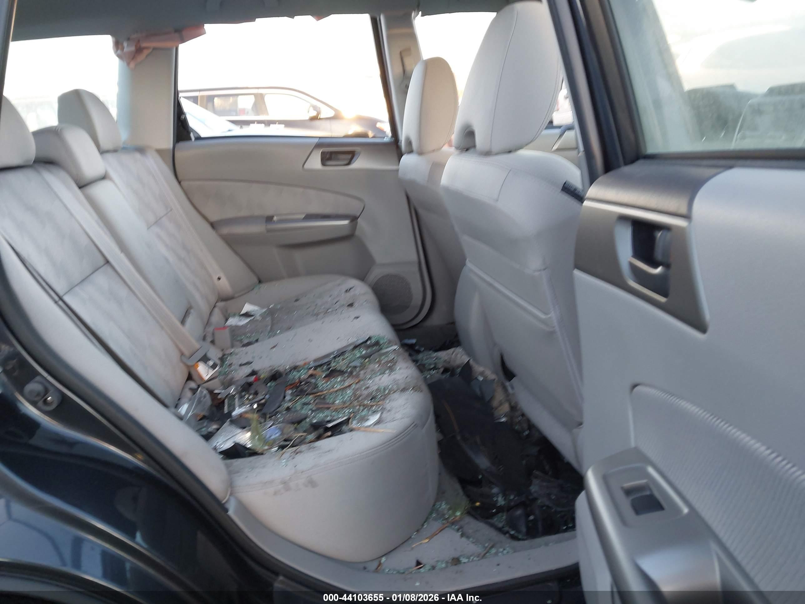 SUBARU FORESTER image 8
