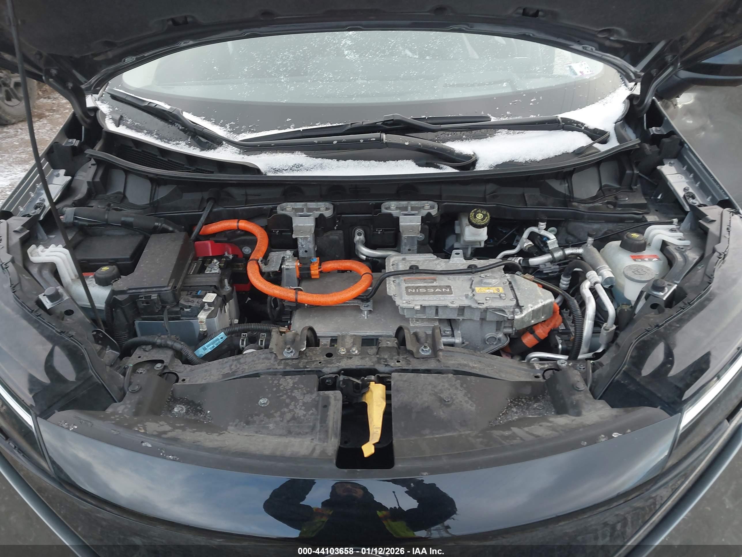 NISSAN ARIYA image 10