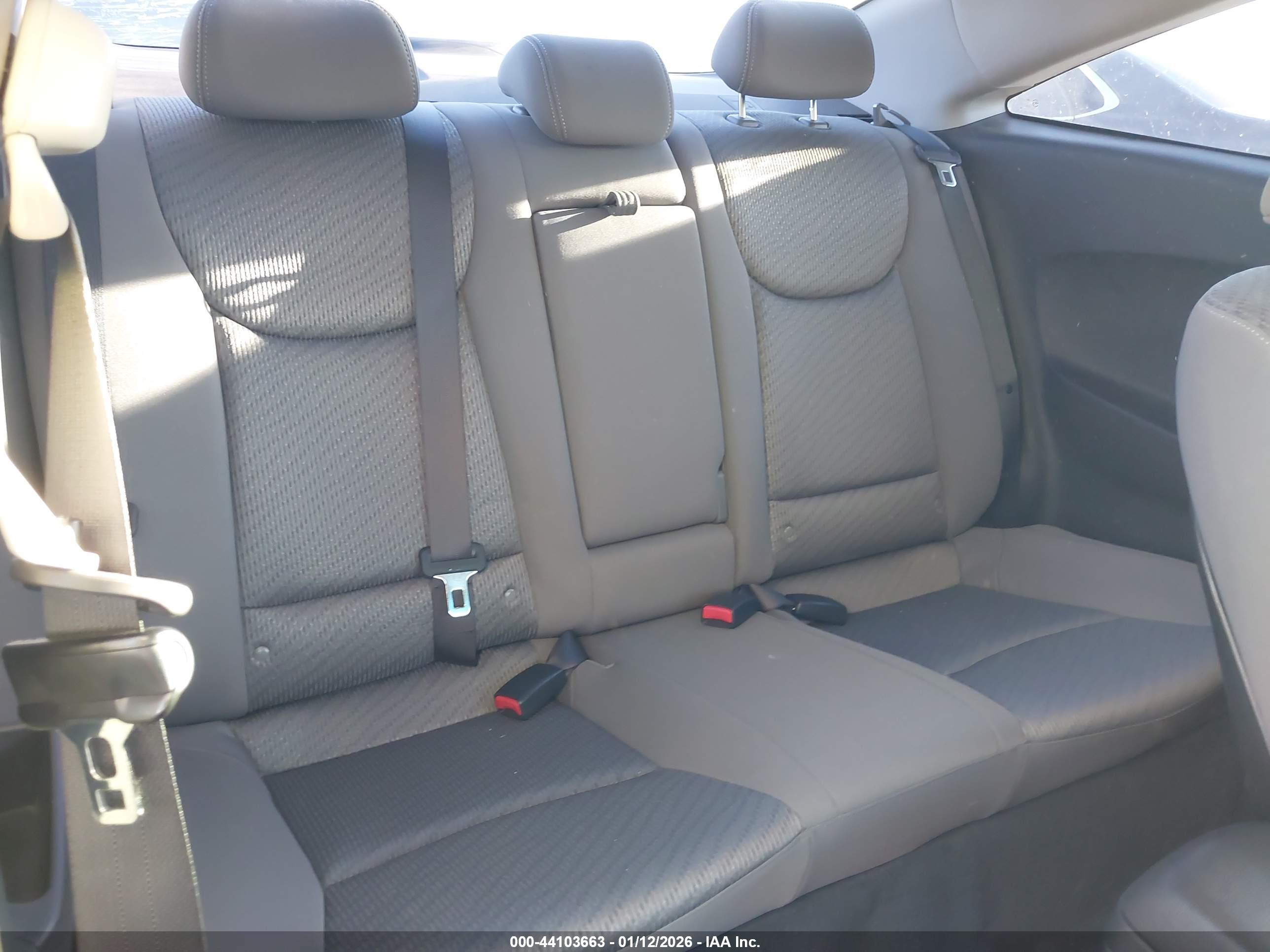 HYUNDAI ELANTRA image 8