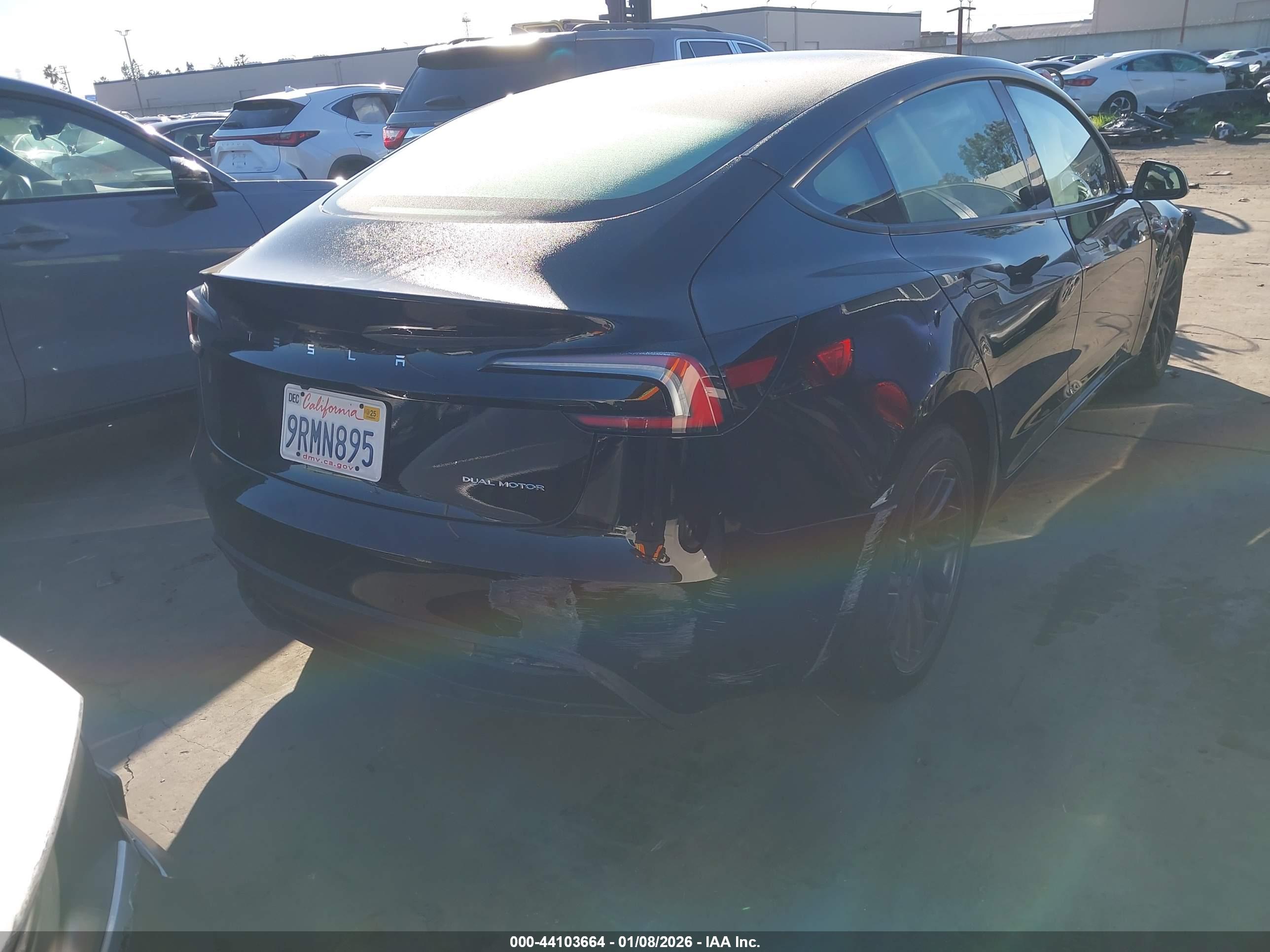 TESLA MODEL image 4