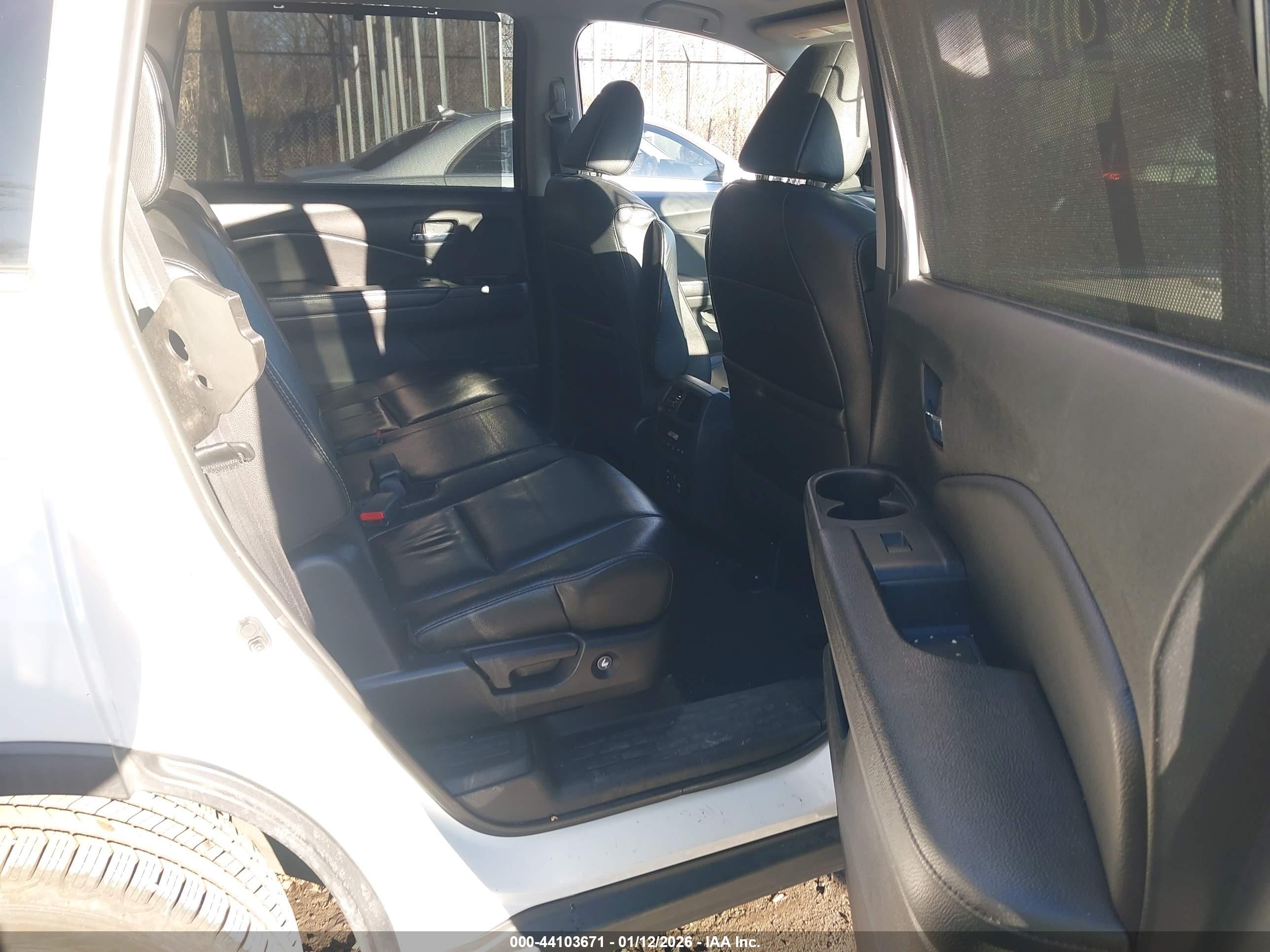 HONDA PILOT image 8