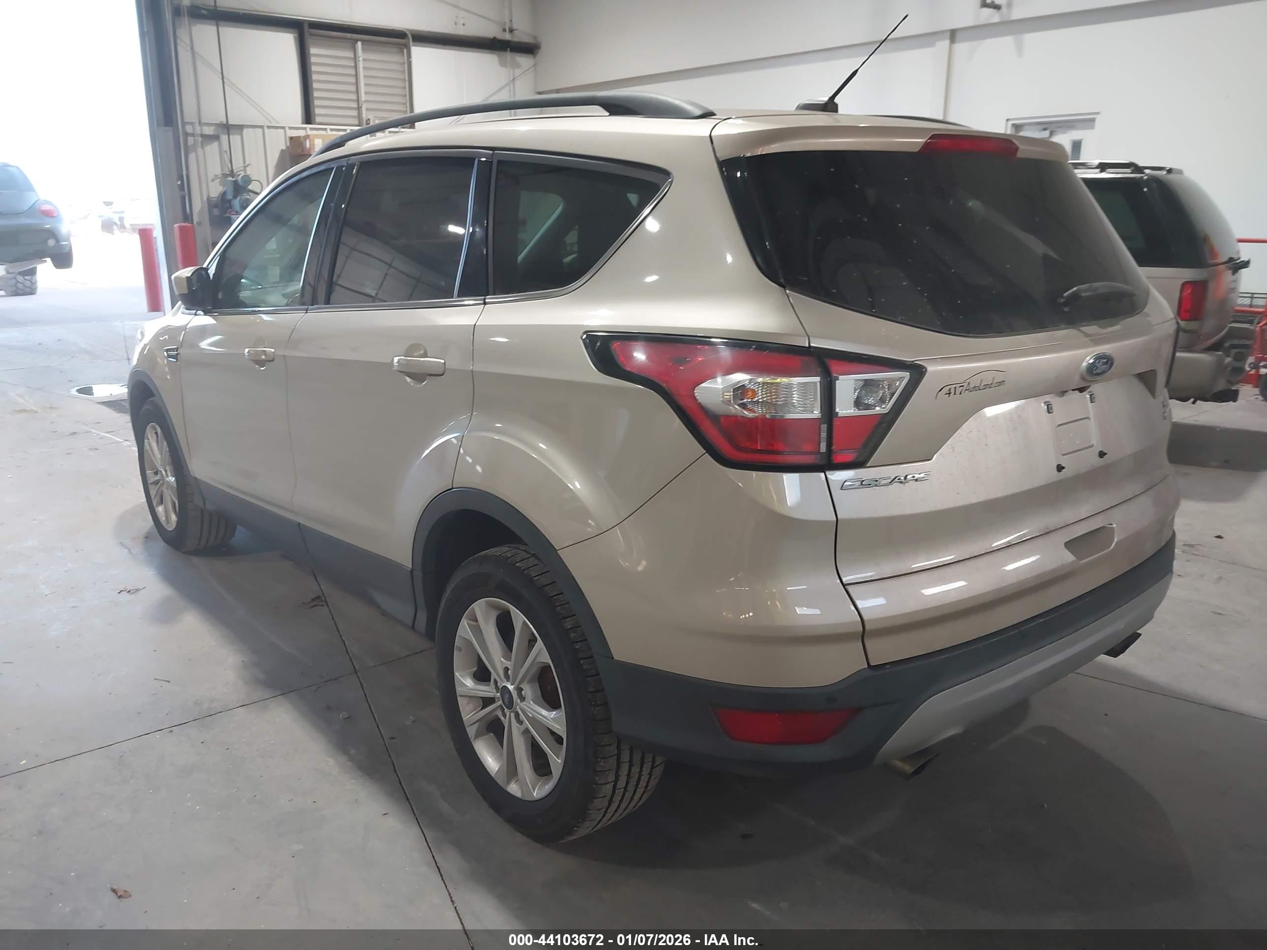 FORD ESCAPE image 3