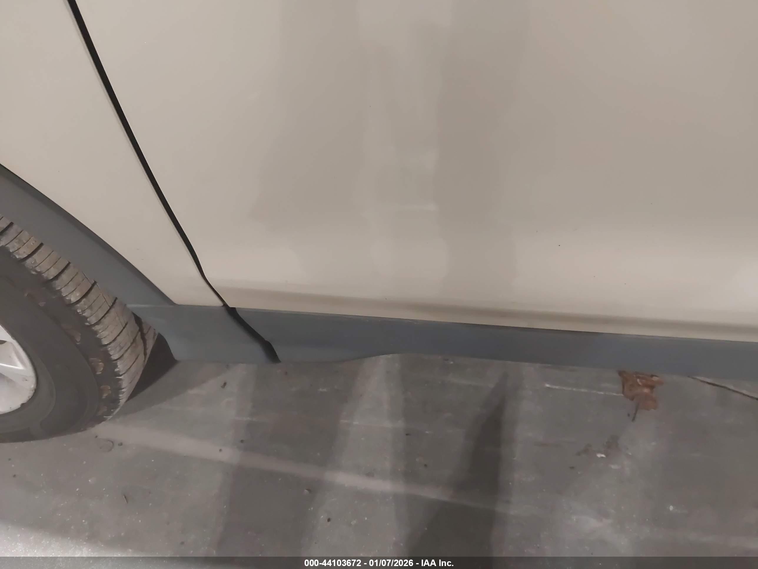 FORD ESCAPE image 6