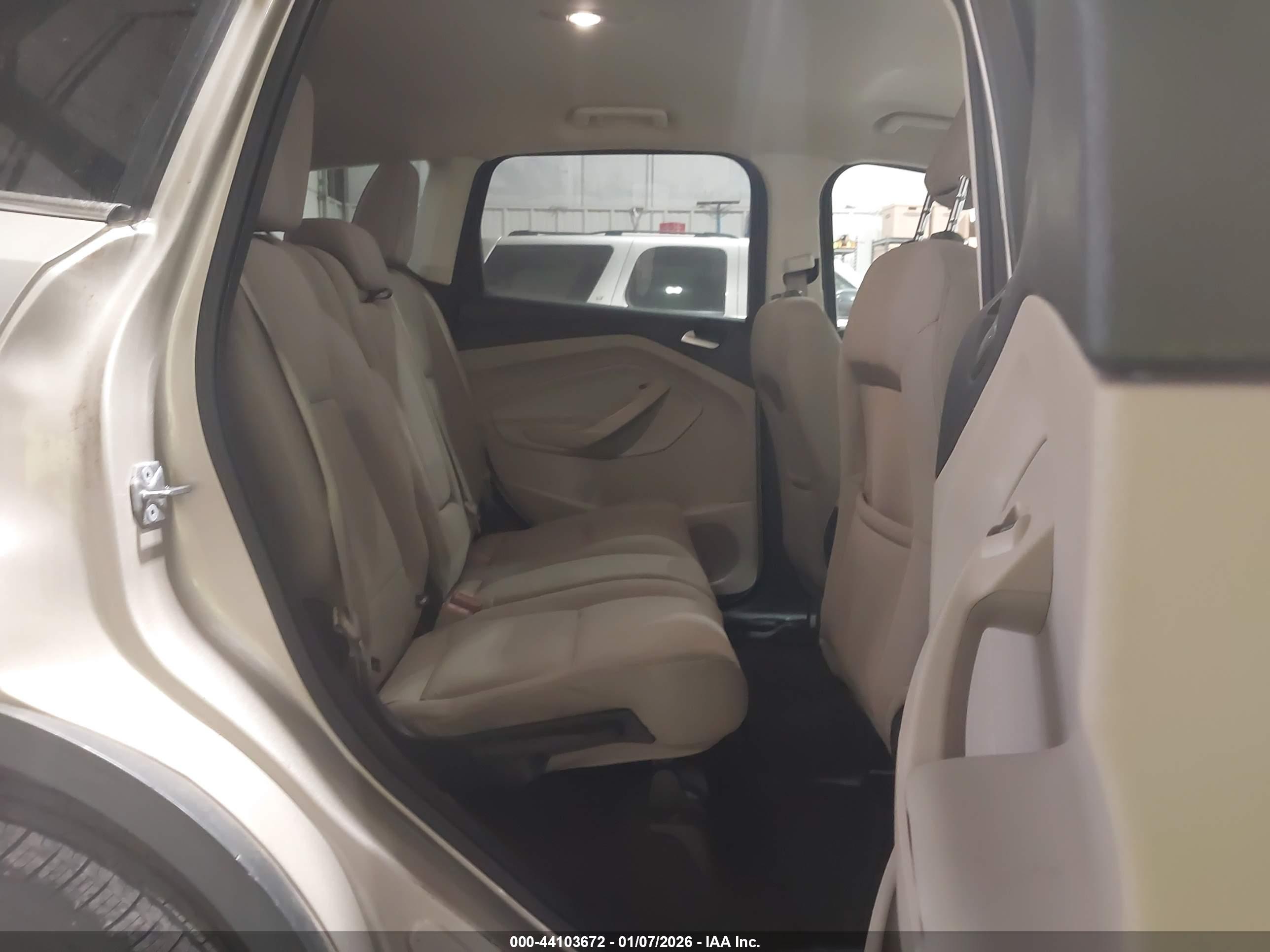 FORD ESCAPE image 8