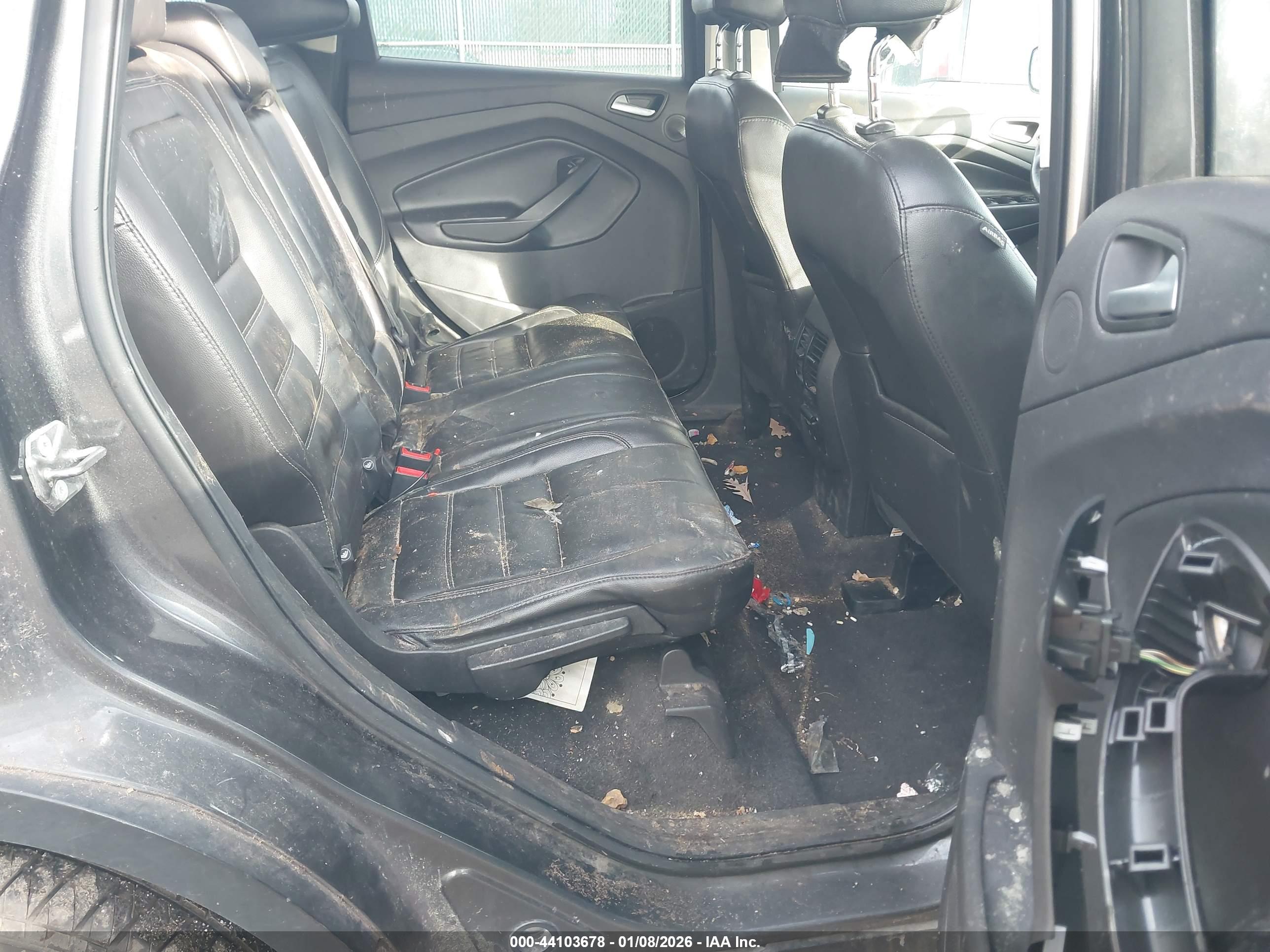 FORD ESCAPE image 8