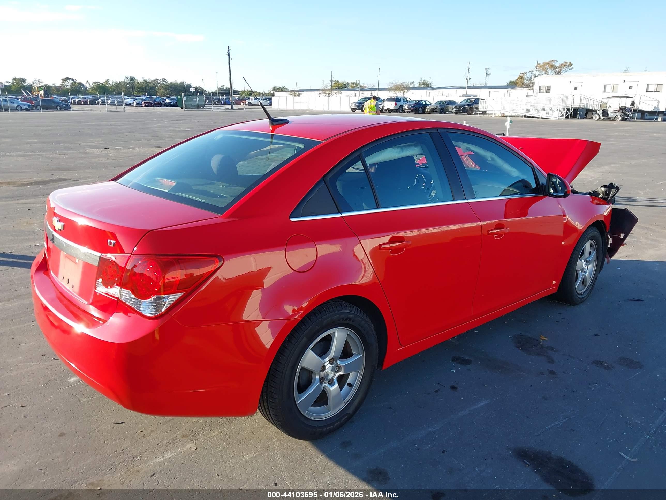 CHEVROLET CRUZE image 4
