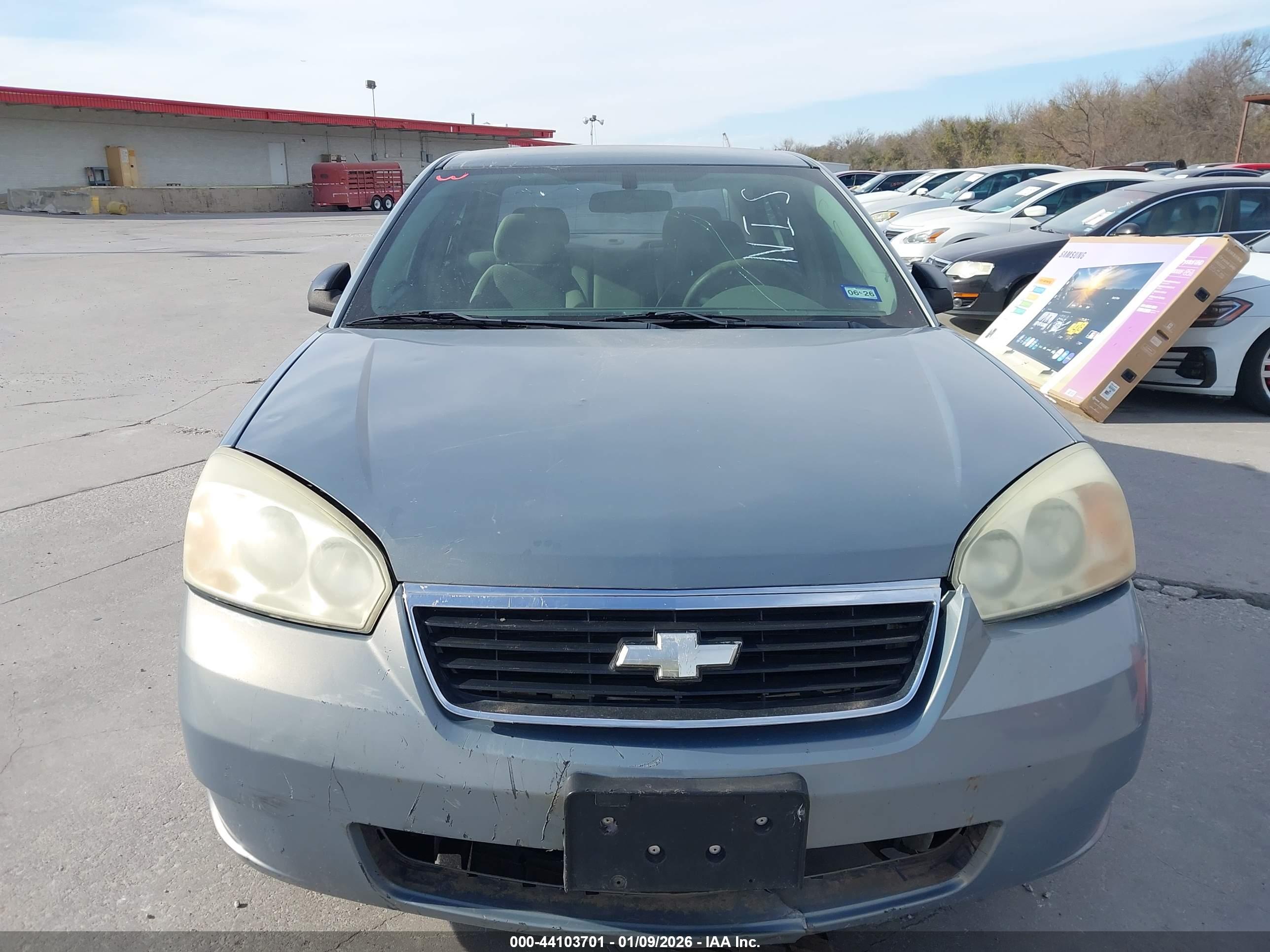 CHEVROLET MALIBU image 6