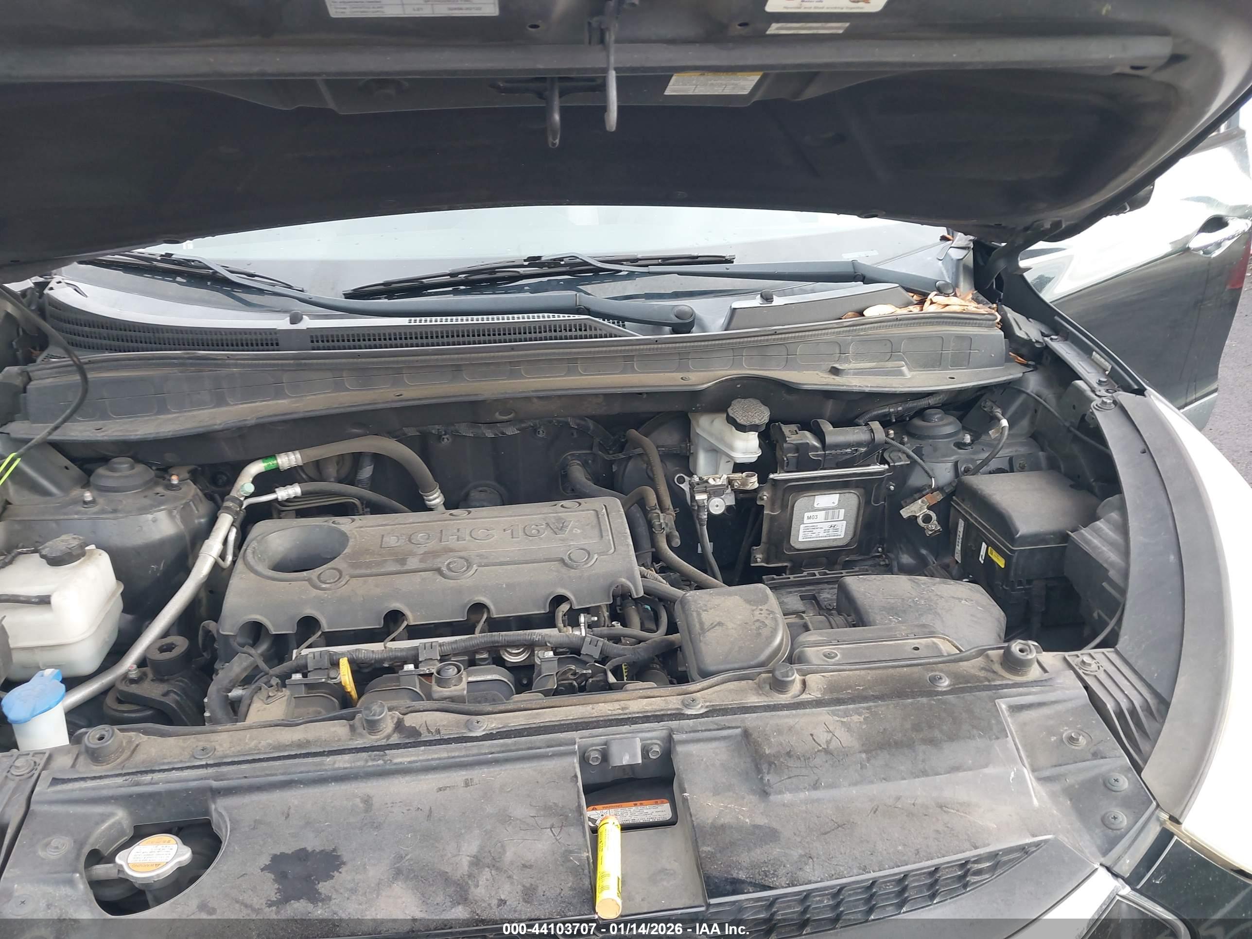 HYUNDAI TUCSON image 10