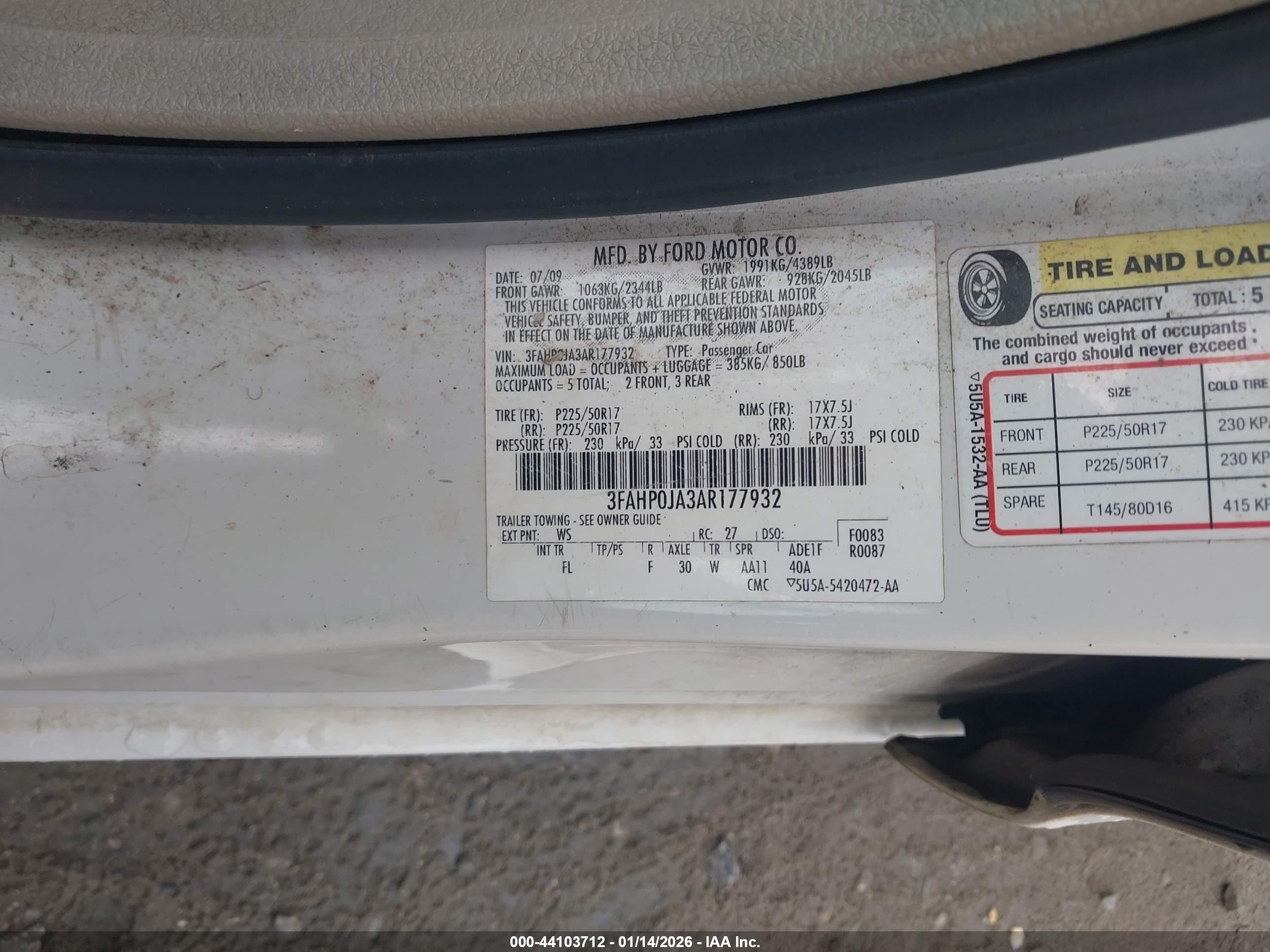 FORD FUSION image 9