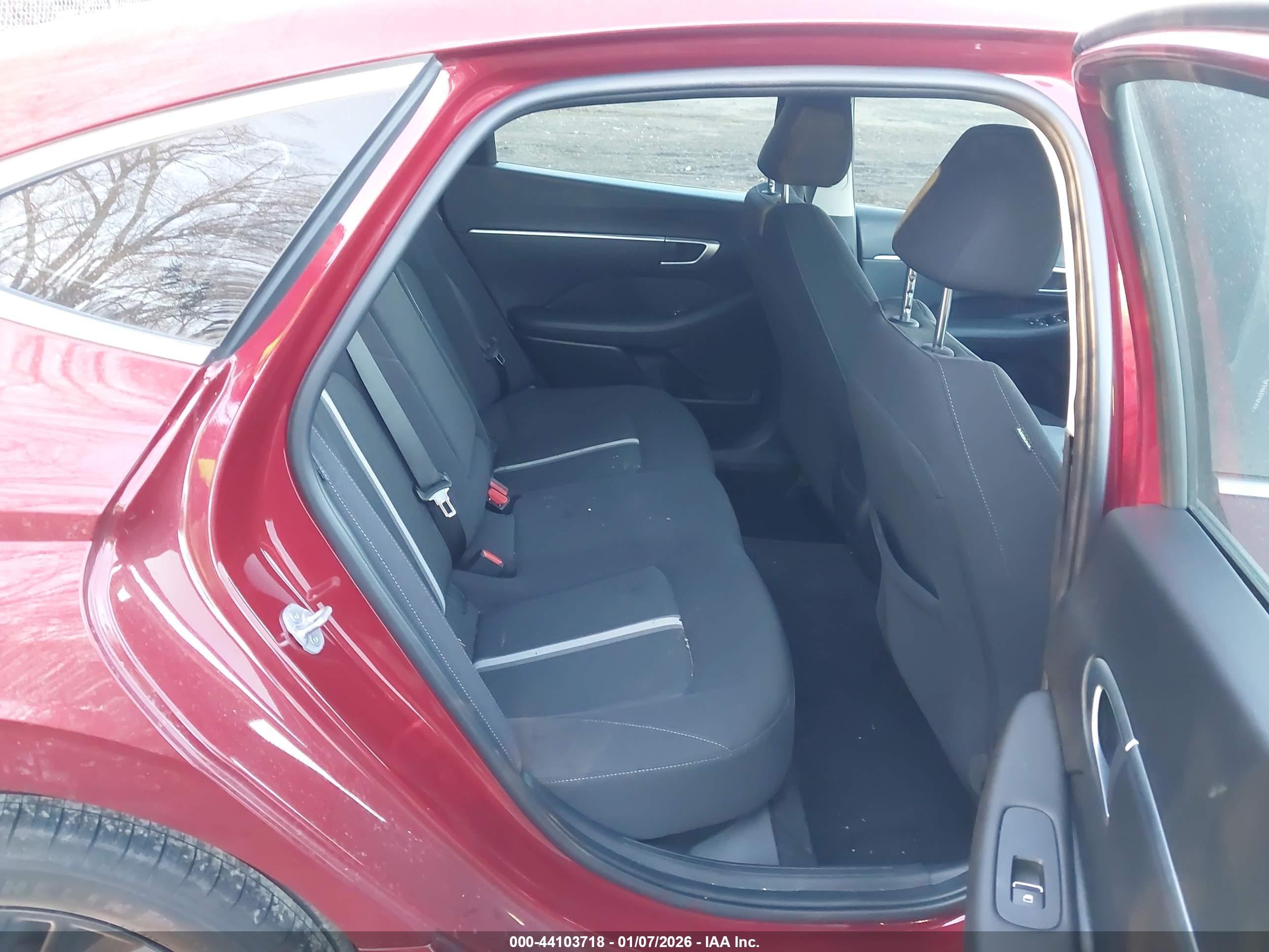 HYUNDAI SONATA image 8