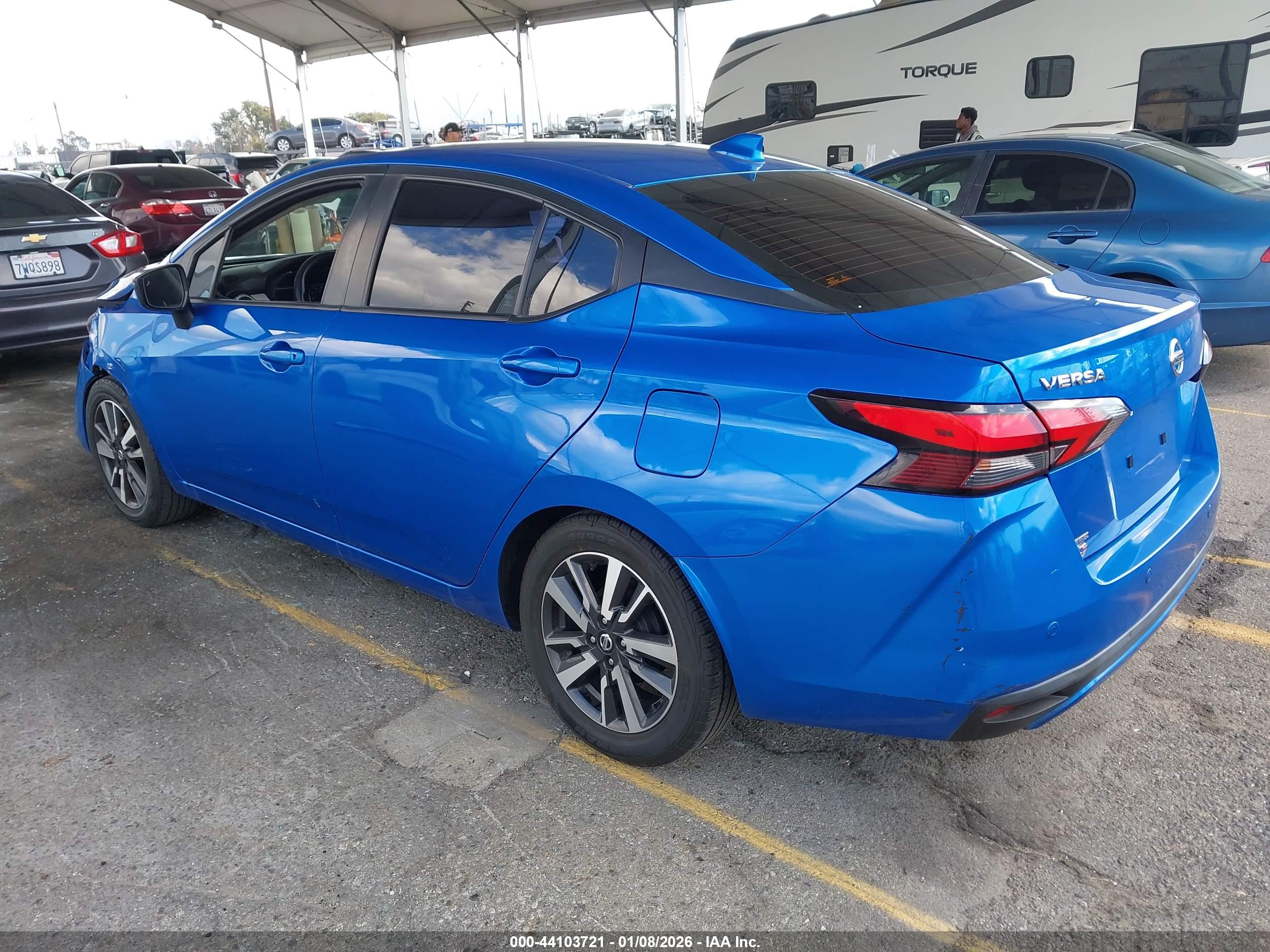 NISSAN VERSA image 3