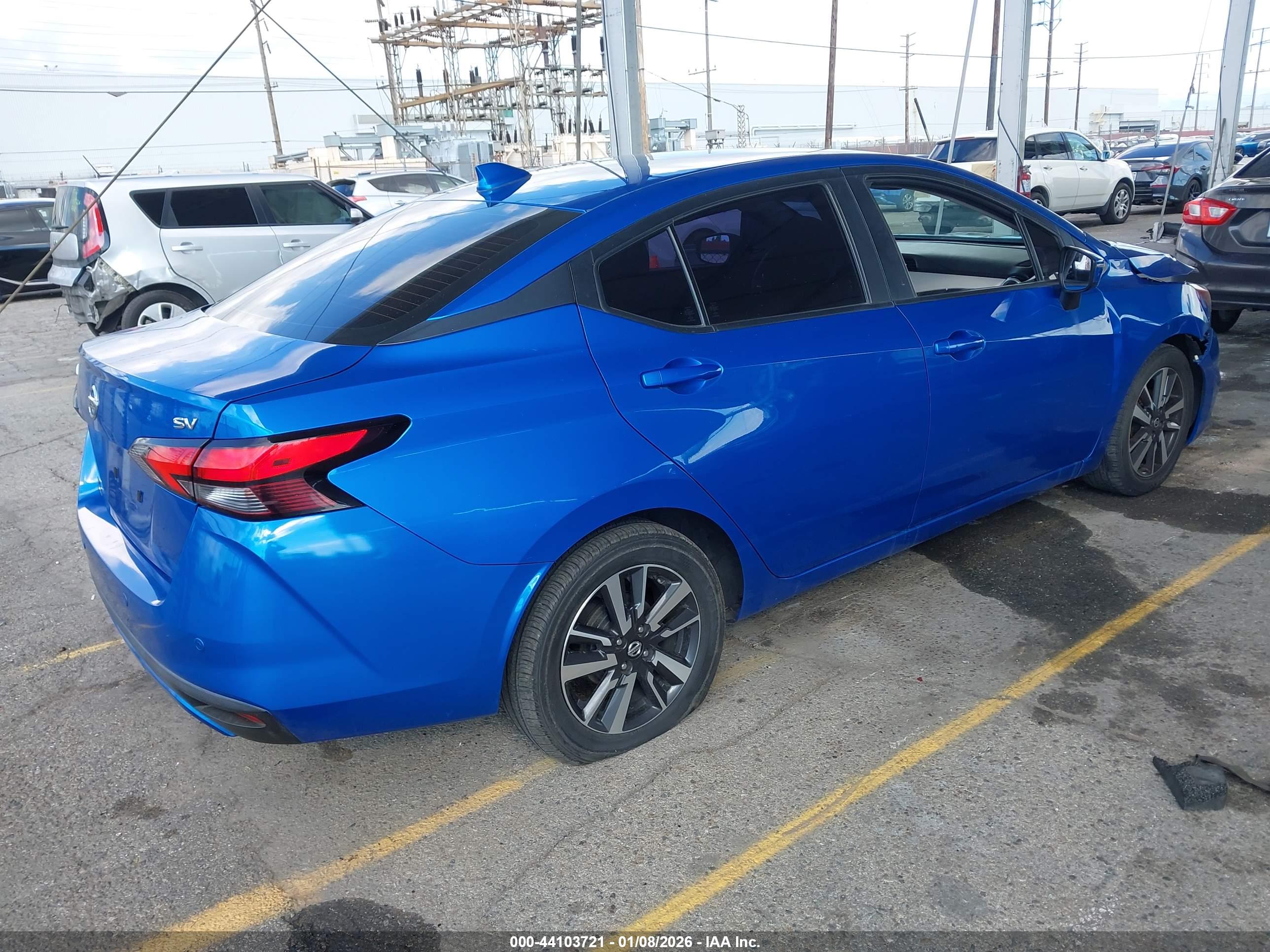 NISSAN VERSA image 4
