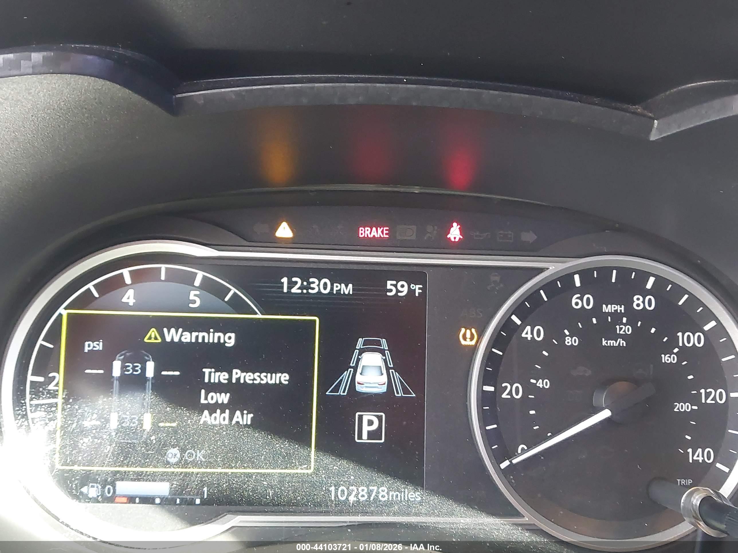 NISSAN VERSA image 7