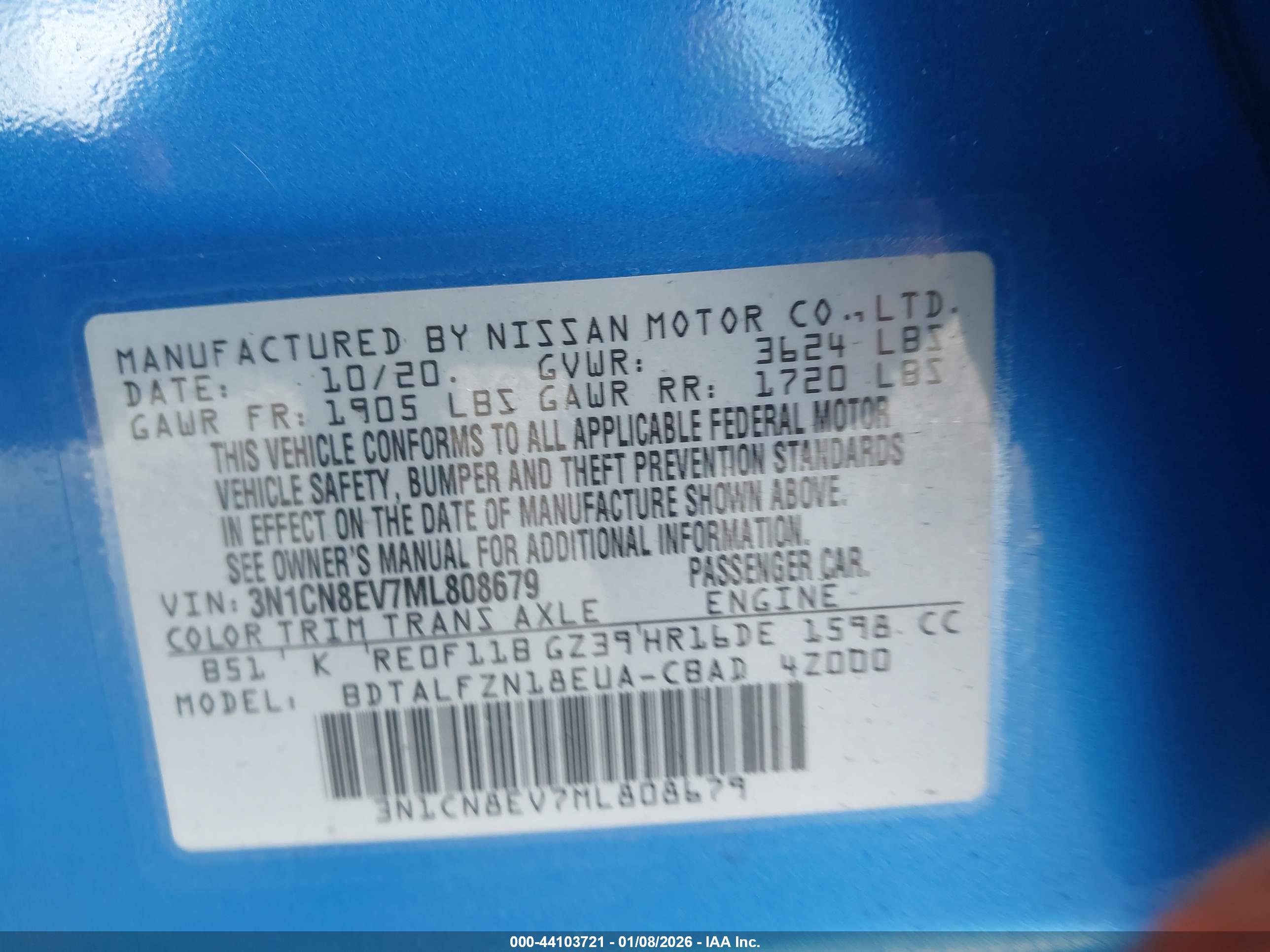 NISSAN VERSA image 9