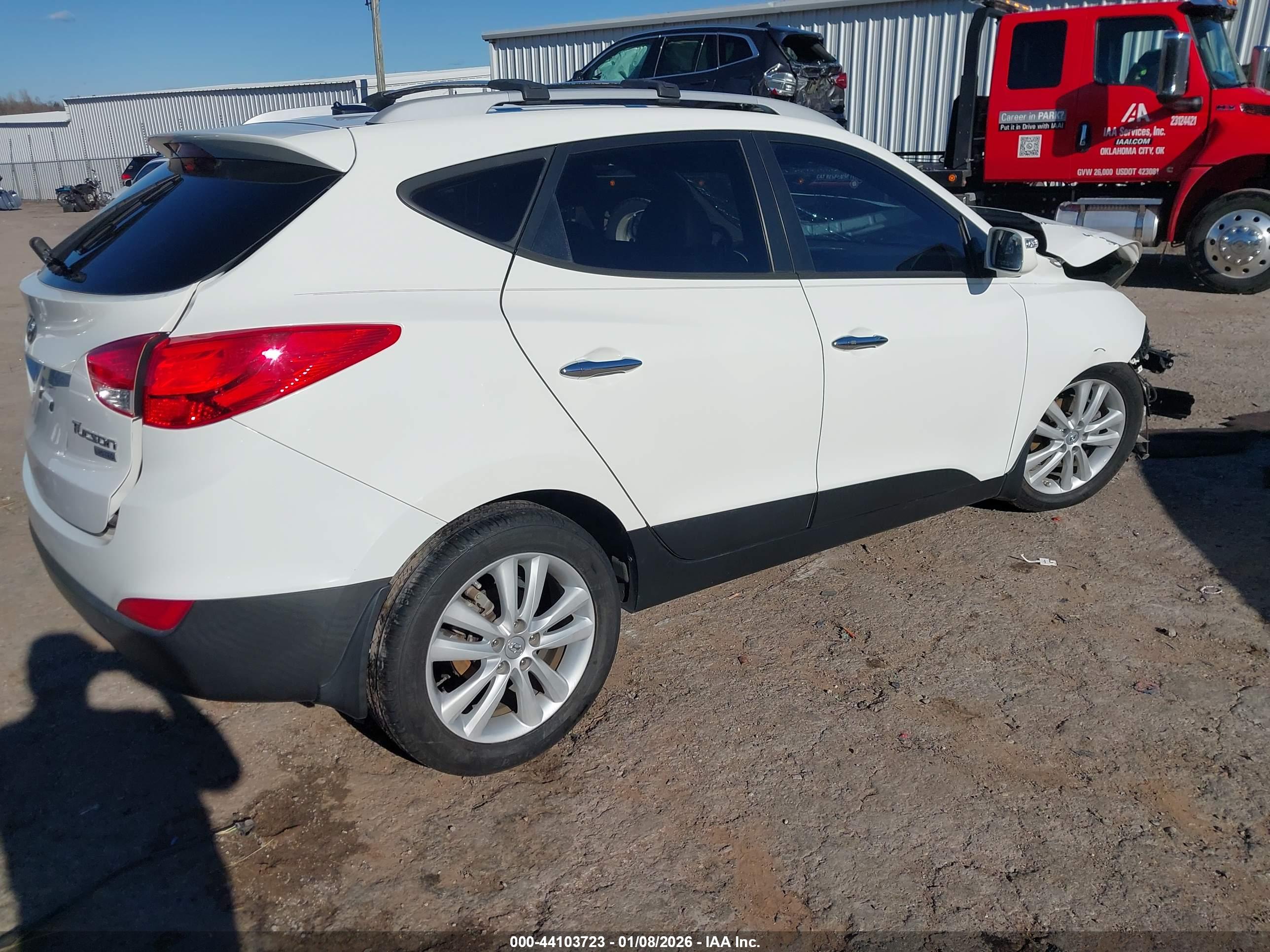 HYUNDAI TUCSON image 4